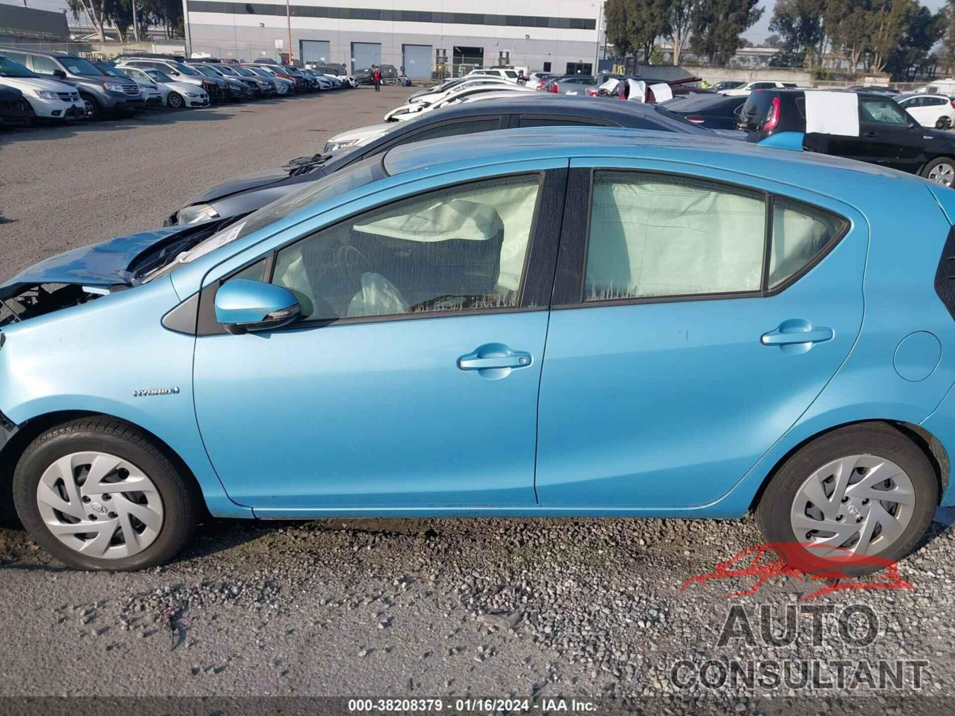 TOYOTA PRIUS C 2016 - JTDKDTB39G1589382