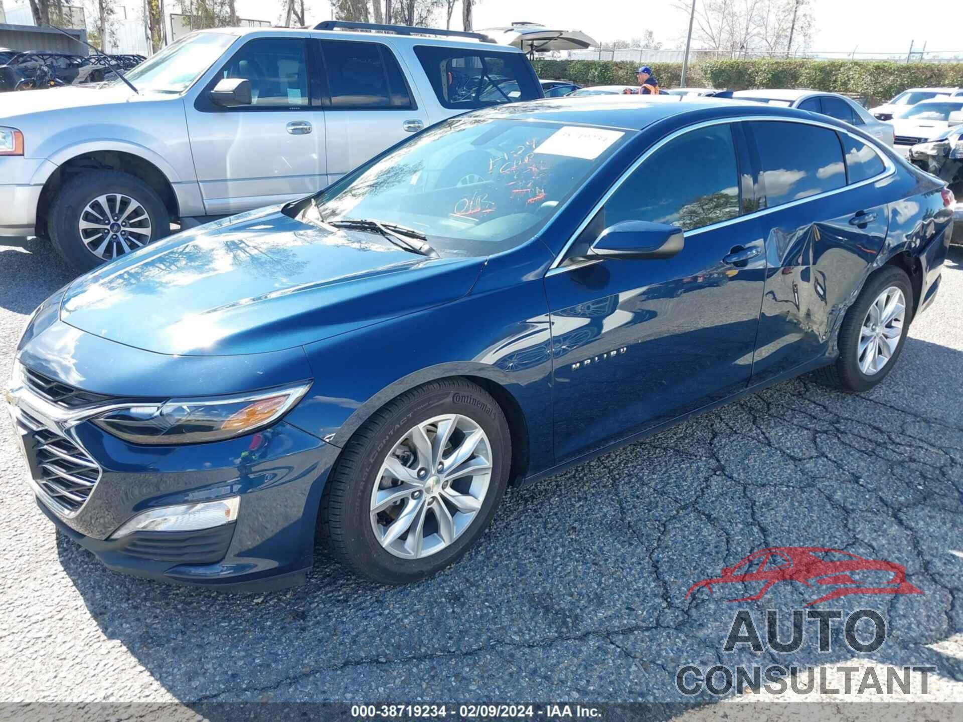 CHEVROLET MALIBU 2019 - 1G1ZD5STXKF126777