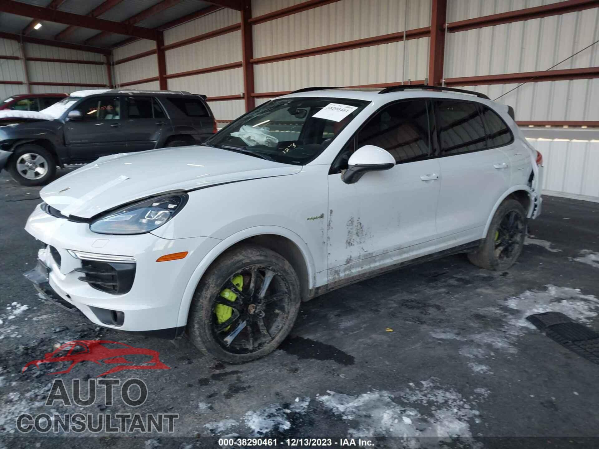 PORSCHE CAYENNE 2017 - WP1AE2A22HLA70304
