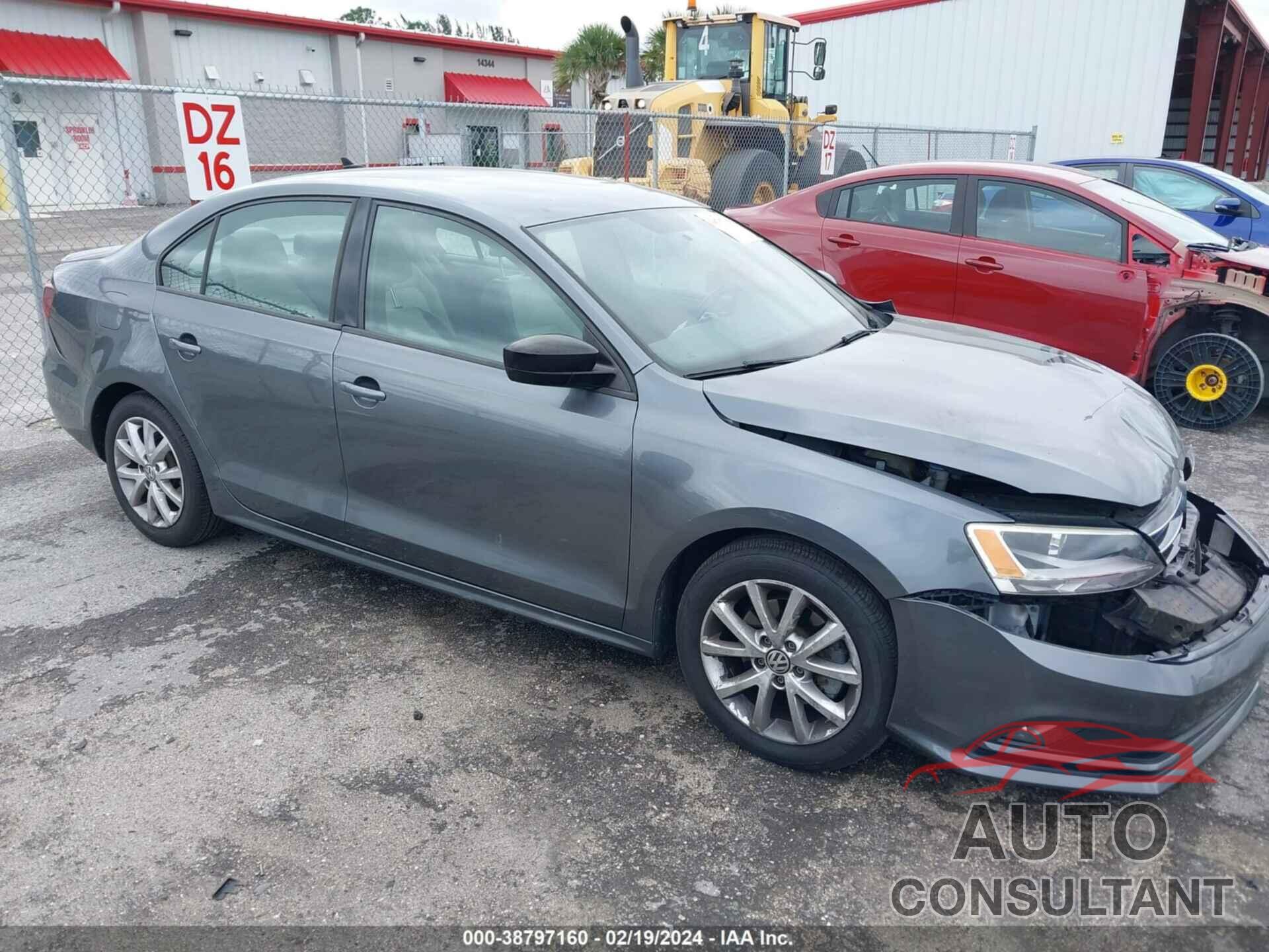 VOLKSWAGEN JETTA 2016 - 3VWD17AJ9GM397338