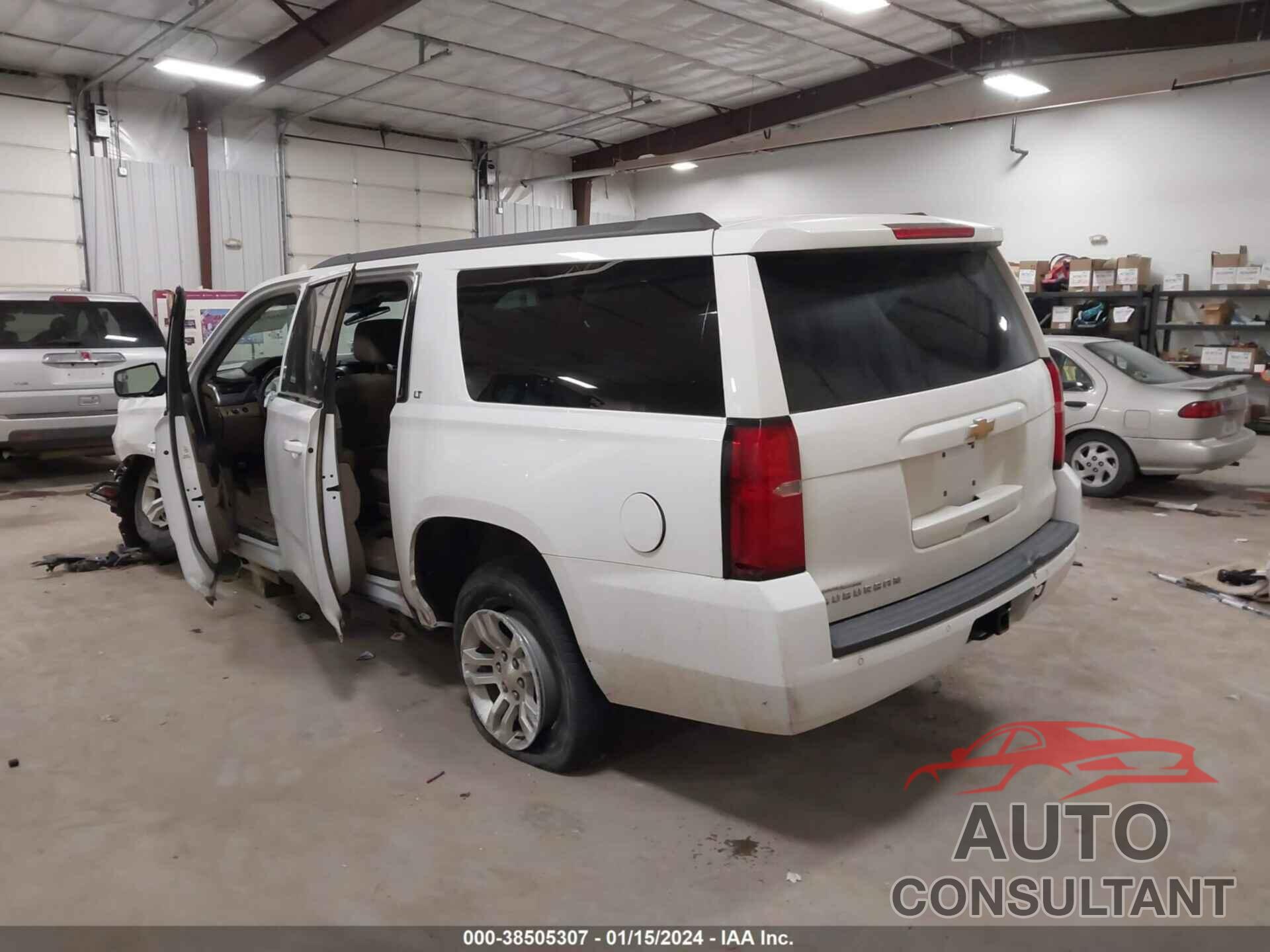 CHEVROLET SUBURBAN 2019 - 1GNSKHKC9KR208280