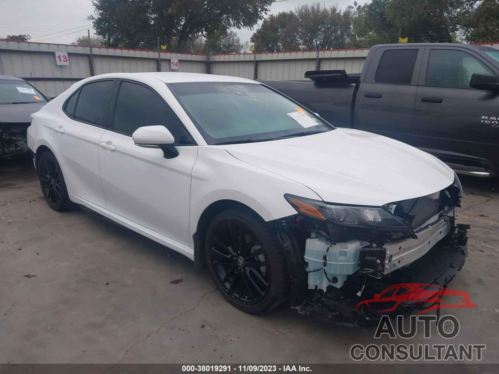 TOYOTA CAMRY 2023 - 4T1G11AK6PU773216