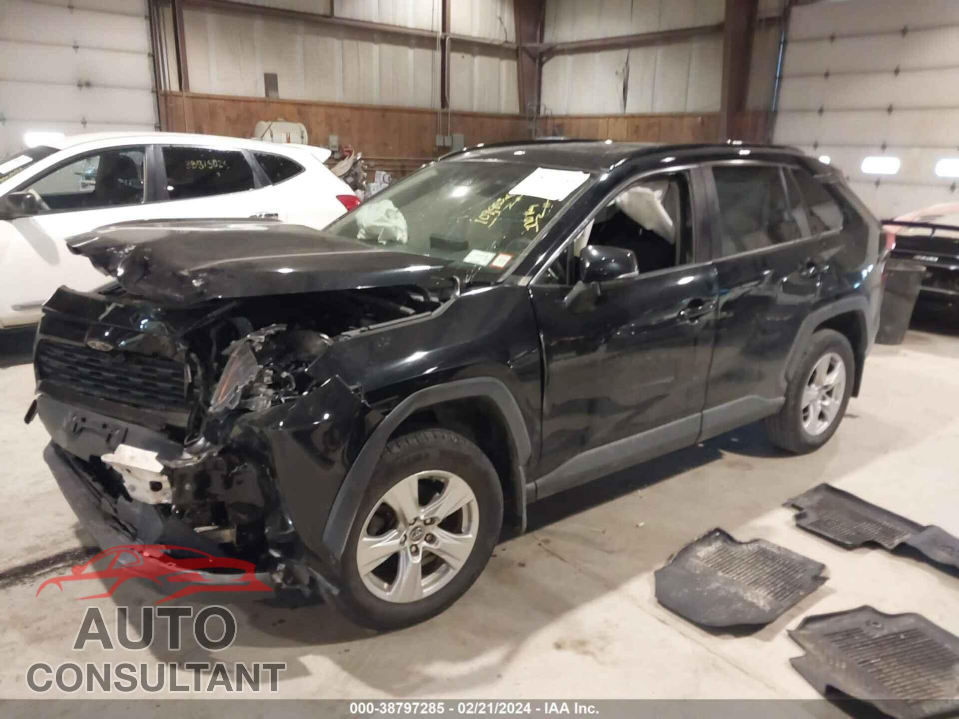 TOYOTA RAV4 2019 - JTMP1RFV1KD011328