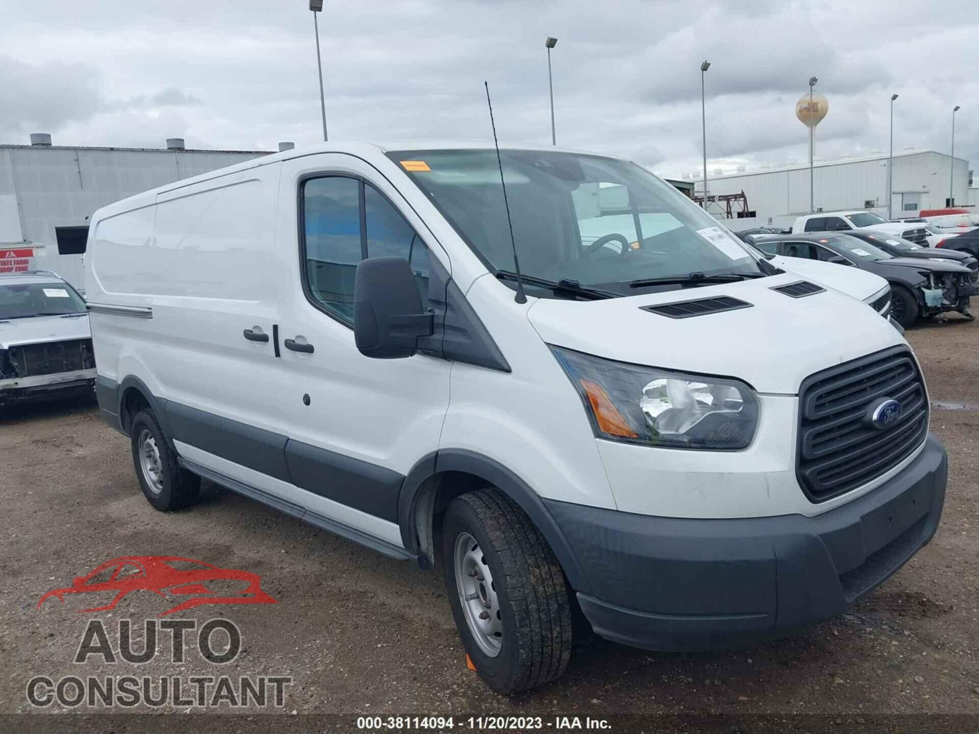 FORD TRANSIT-250 2018 - 1FTYR1YM0JKB28752