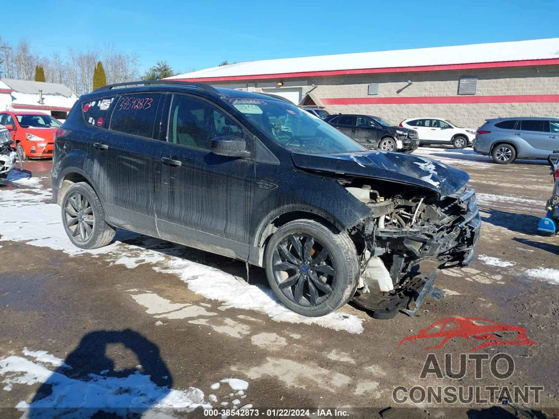 FORD ESCAPE 2017 - 1FMCU0GD6HUB29936