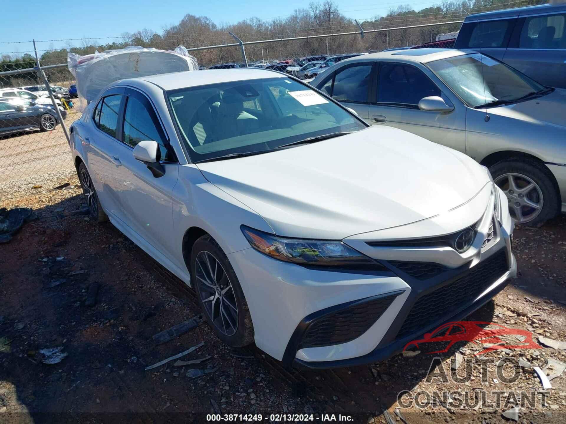TOYOTA CAMRY 2023 - 4T1G11AK4PU101672