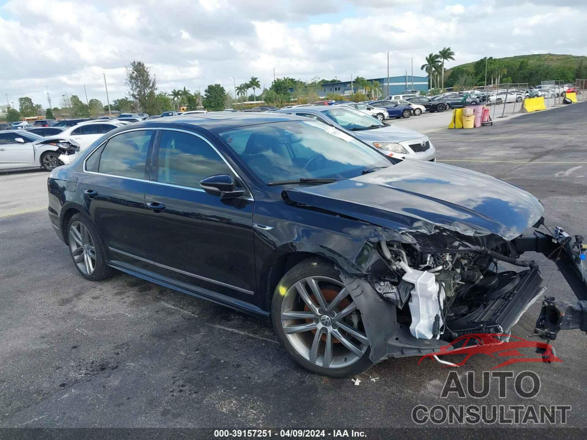 VOLKSWAGEN PASSAT 2019 - 1VWMA7A34KC010674