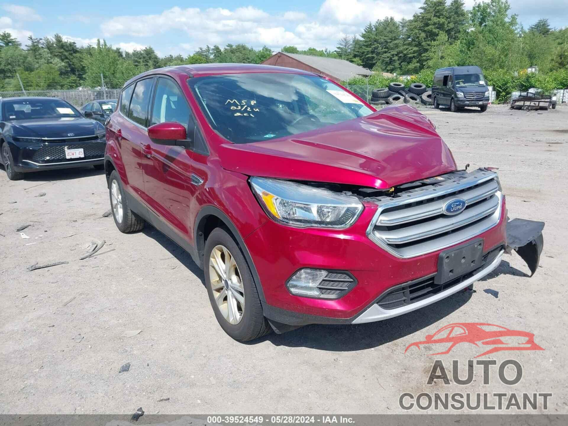 FORD ESCAPE 2017 - 1FMCU9GD1HUD80626