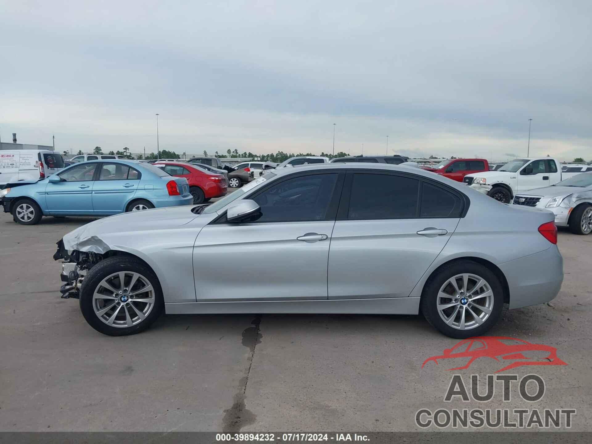BMW 320I 2016 - WBA8E1G57GNT36332