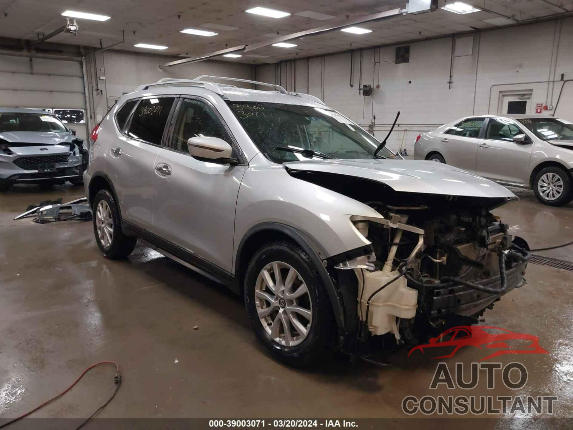 NISSAN ROGUE 2017 - KNMAT2MV4HP584886