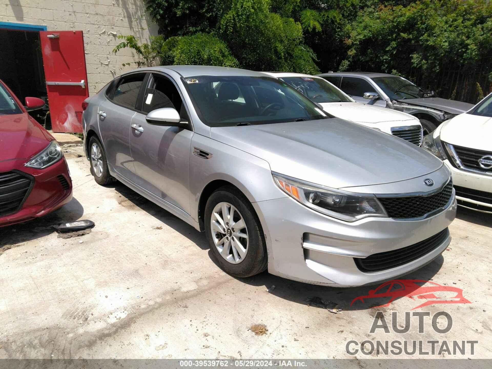 KIA OPTIMA 2018 - 5XXGT4L33JG190069