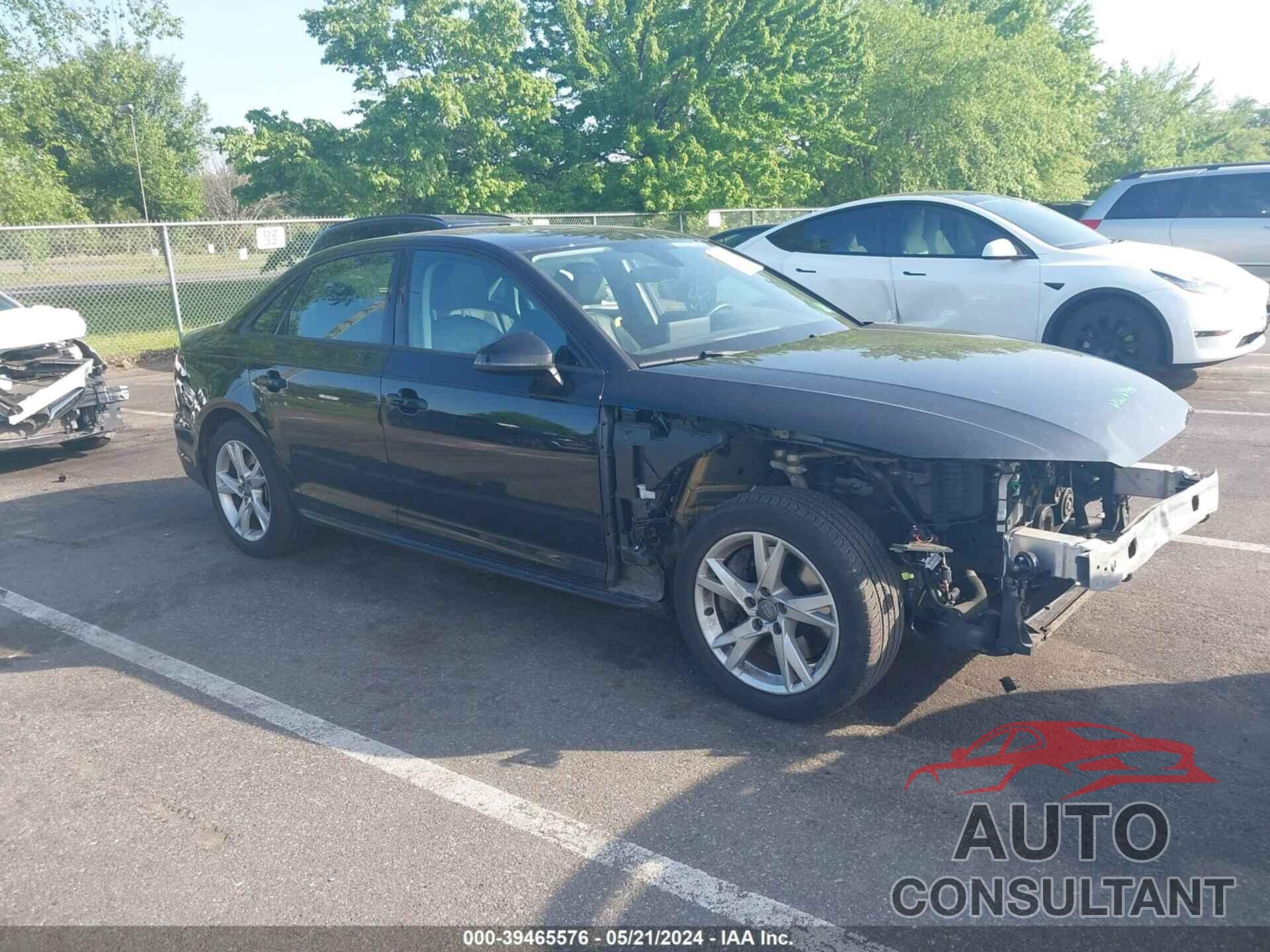 AUDI A4 2018 - WAUNNAF42JN018900