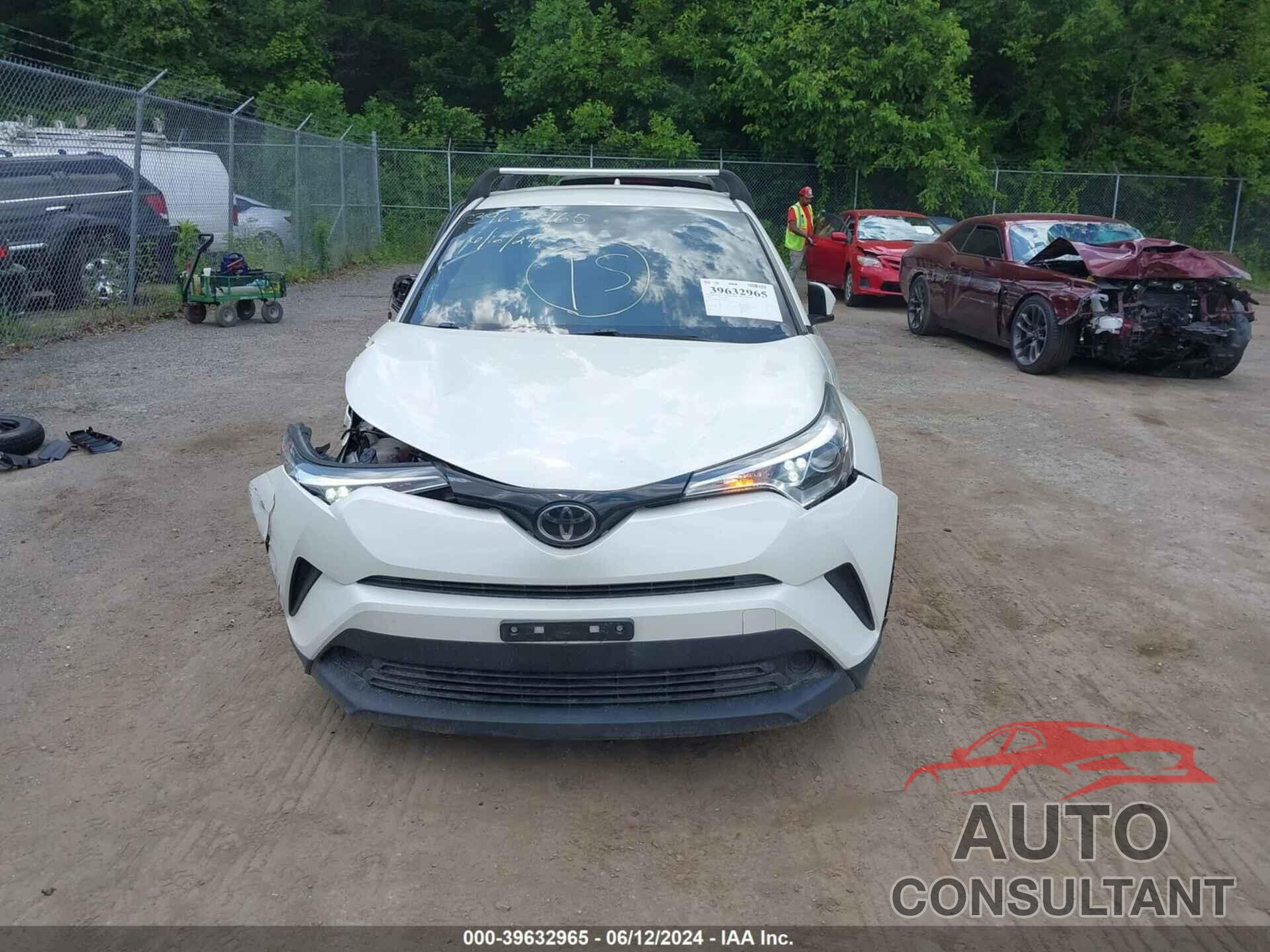 TOYOTA C-HR 2019 - JTNKHMBX9K1028584