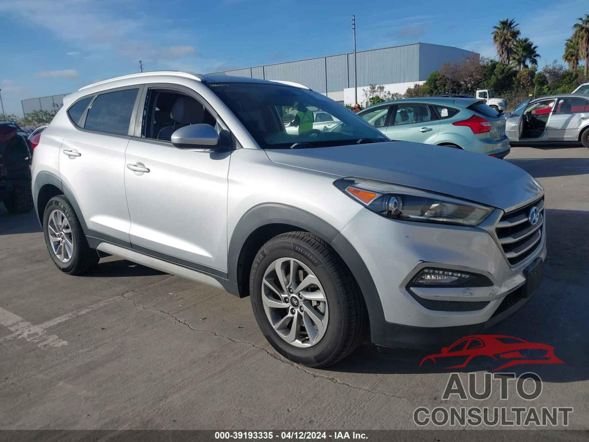 HYUNDAI TUCSON 2018 - KM8J33A45JU683270