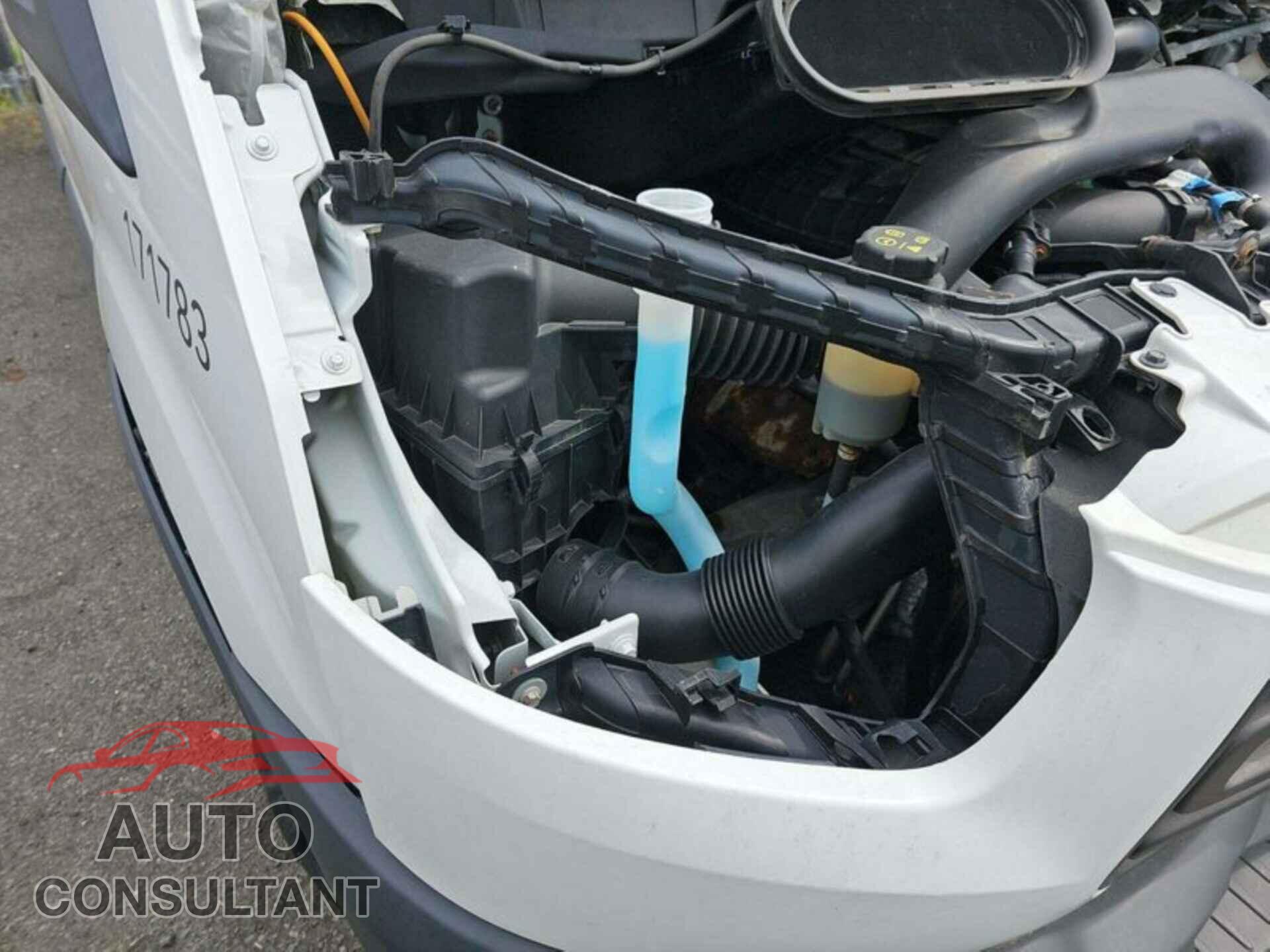 FORD TRANSIT 2017 - 1FTYR1YM7HKB17385