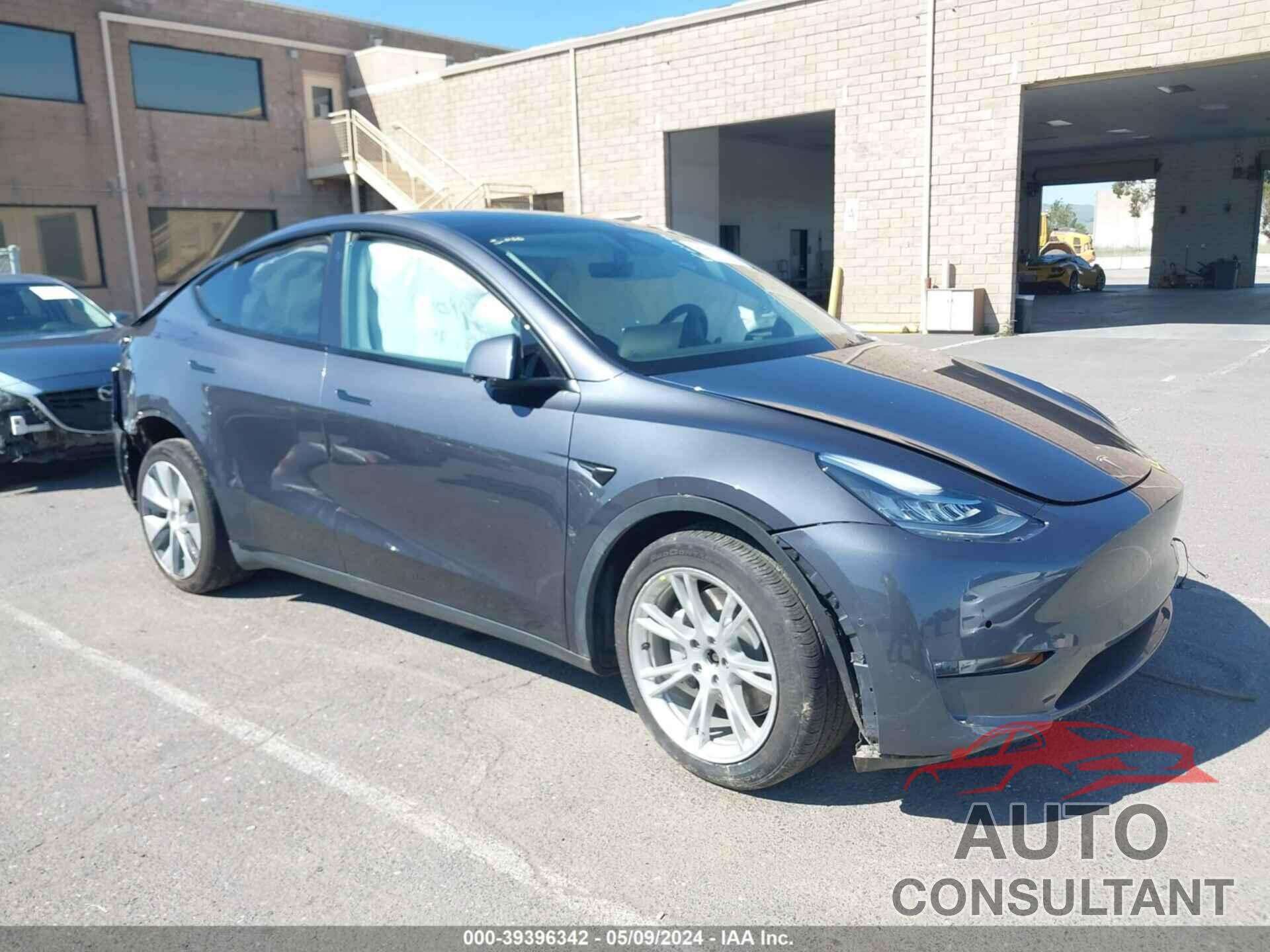 TESLA MODEL Y 2021 - 5YJYGDEE6MF283165