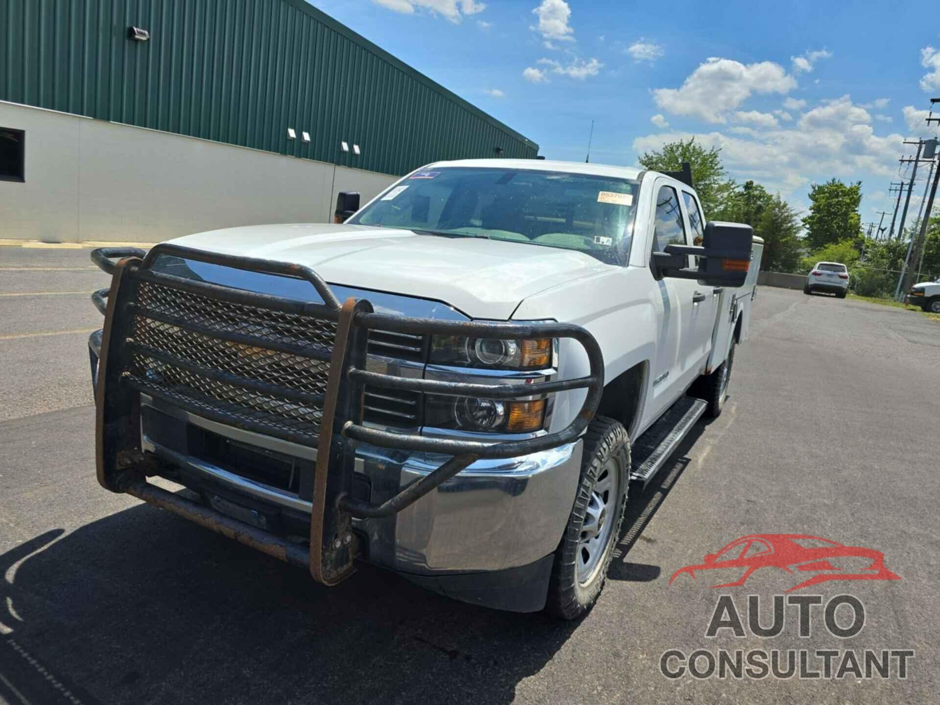 CHEVROLET SILVERADO 2500HD 2018 - 1GC2KUEG3JZ283104