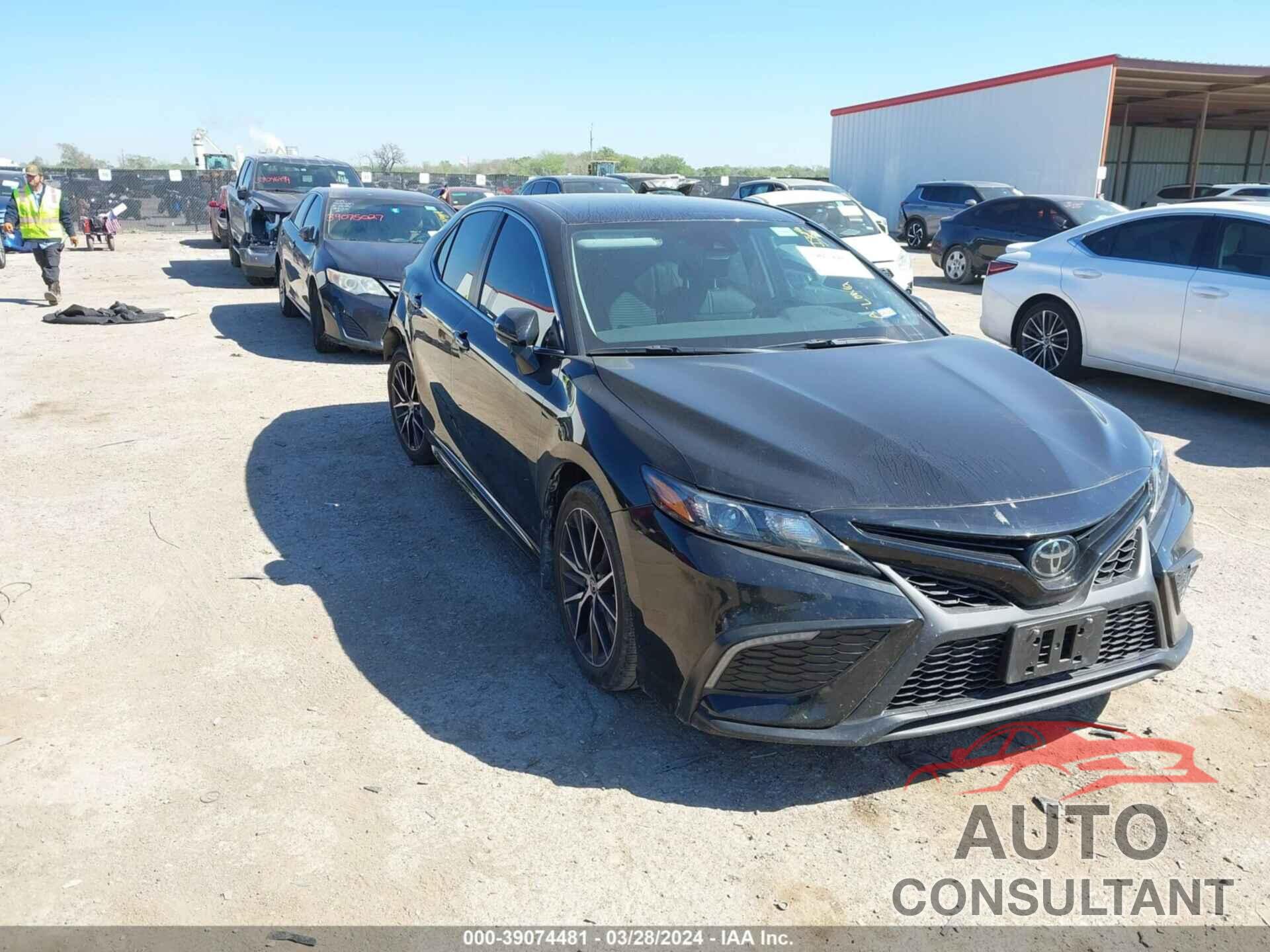TOYOTA CAMRY 2023 - 4T1G11AKXPU801809