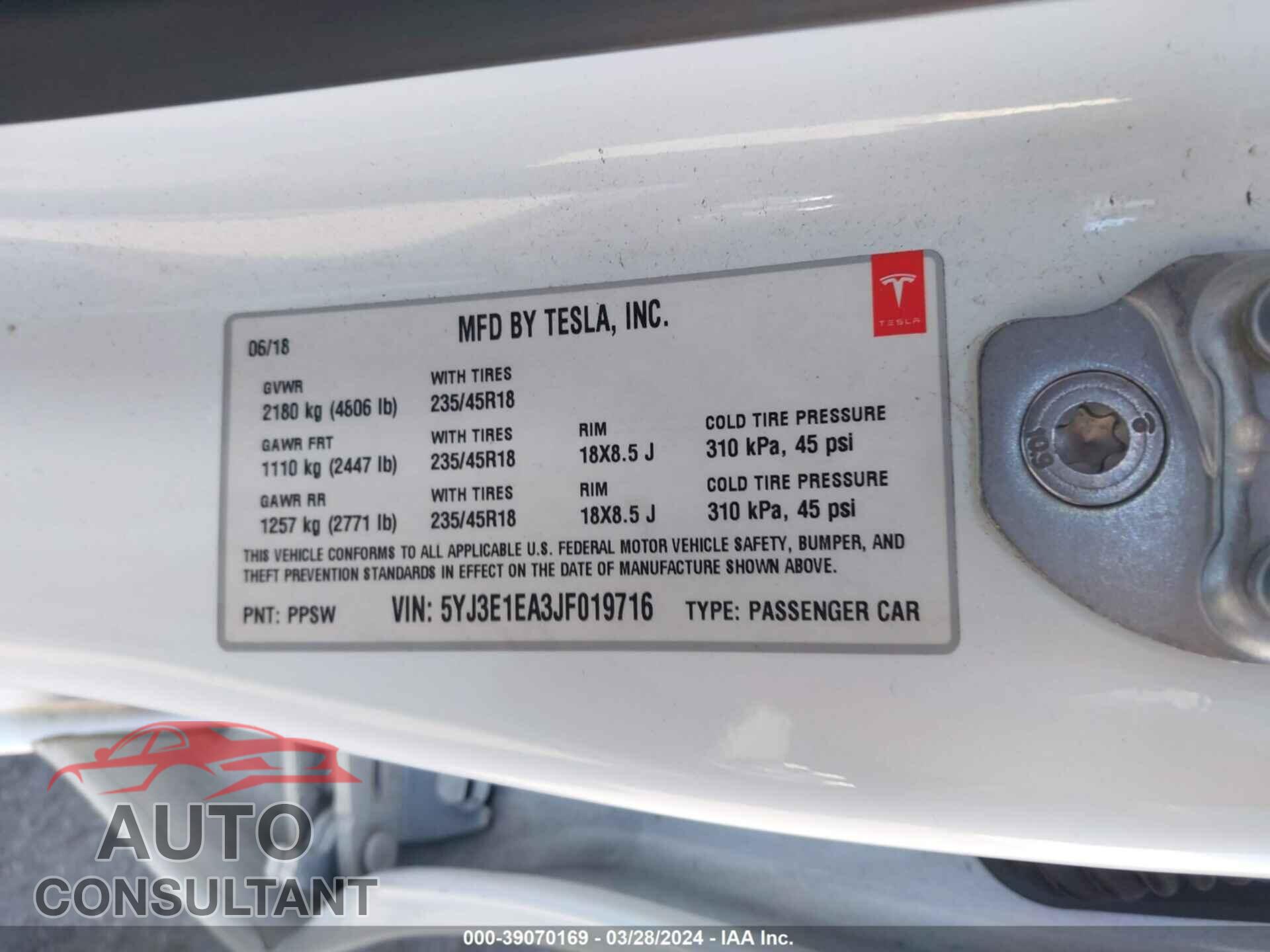 TESLA MODEL 3 2018 - 5YJ3E1EA3JF019716