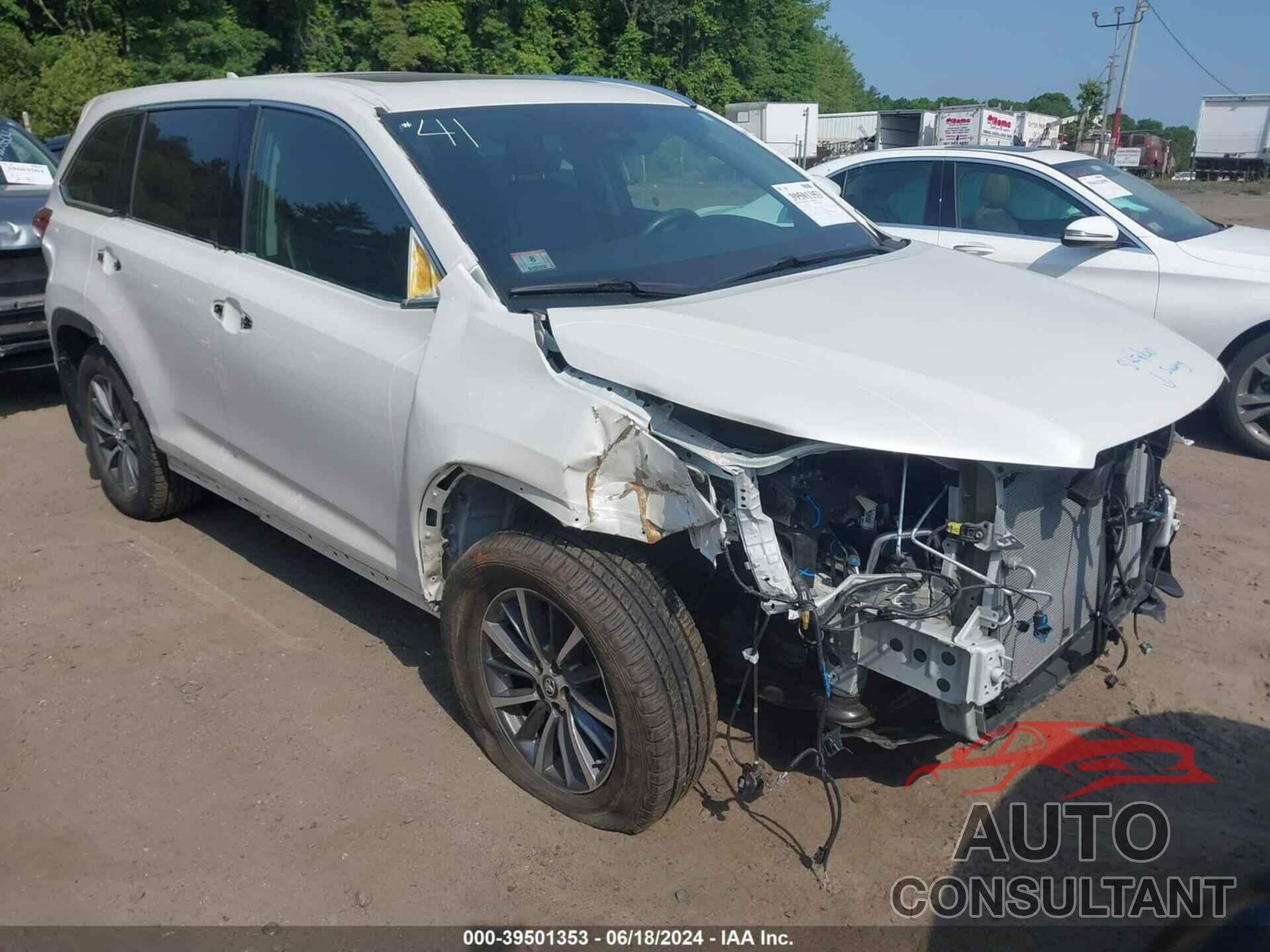 TOYOTA HIGHLANDER 2019 - 5TDJZRFH7KS612675