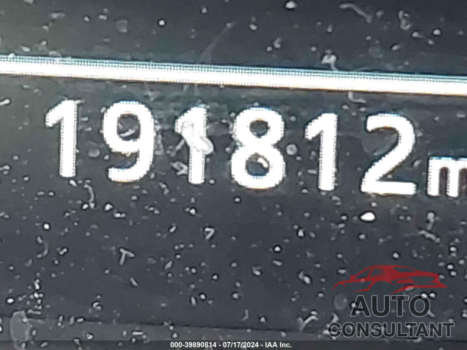 TOYOTA RAV4 2017 - JTMZFREV2HJ106227