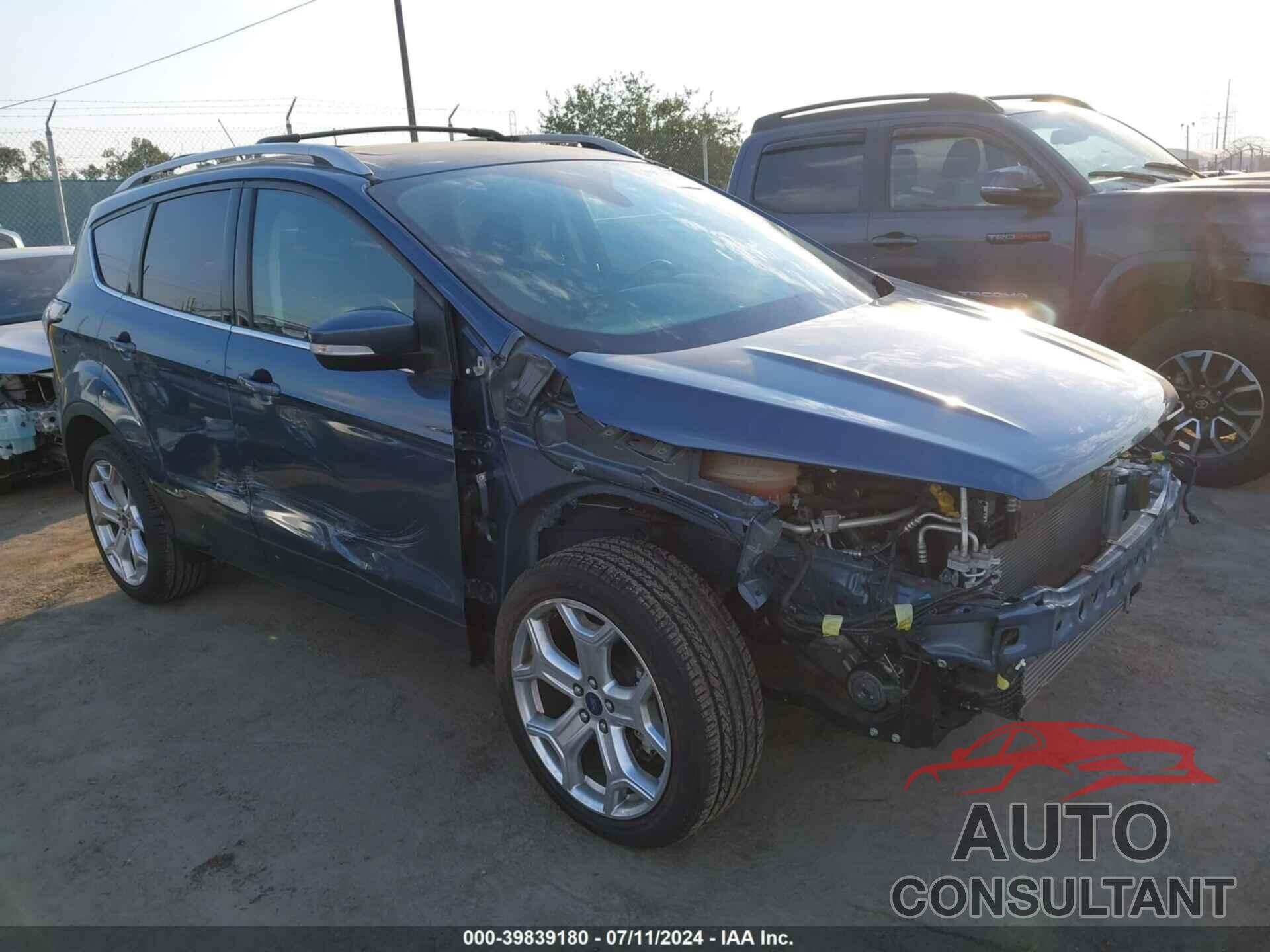 FORD ESCAPE 2018 - 1FMCU0J95JUC48748