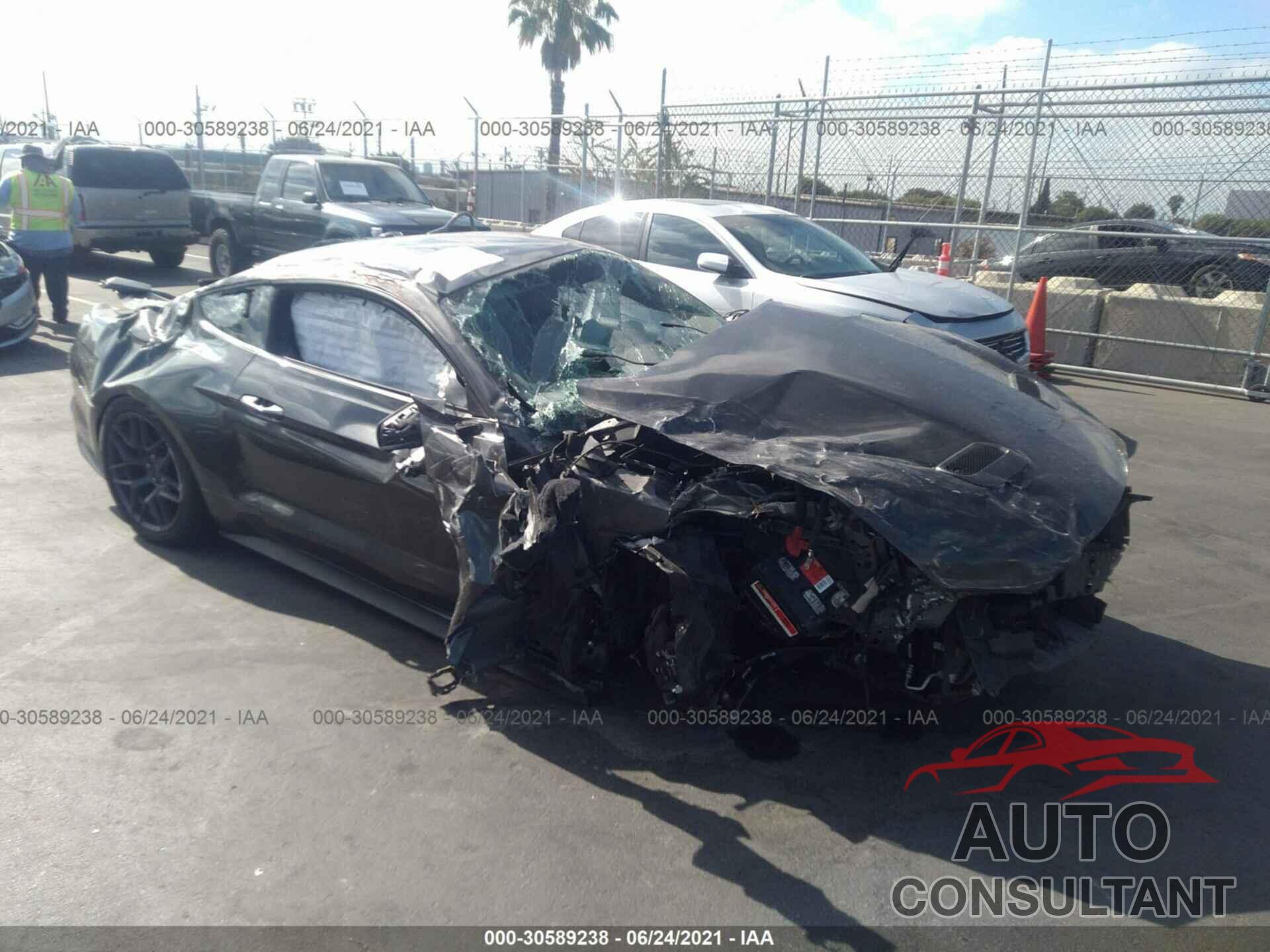 FORD MUSTANG 2018 - 1FA6P8CF1J5125040