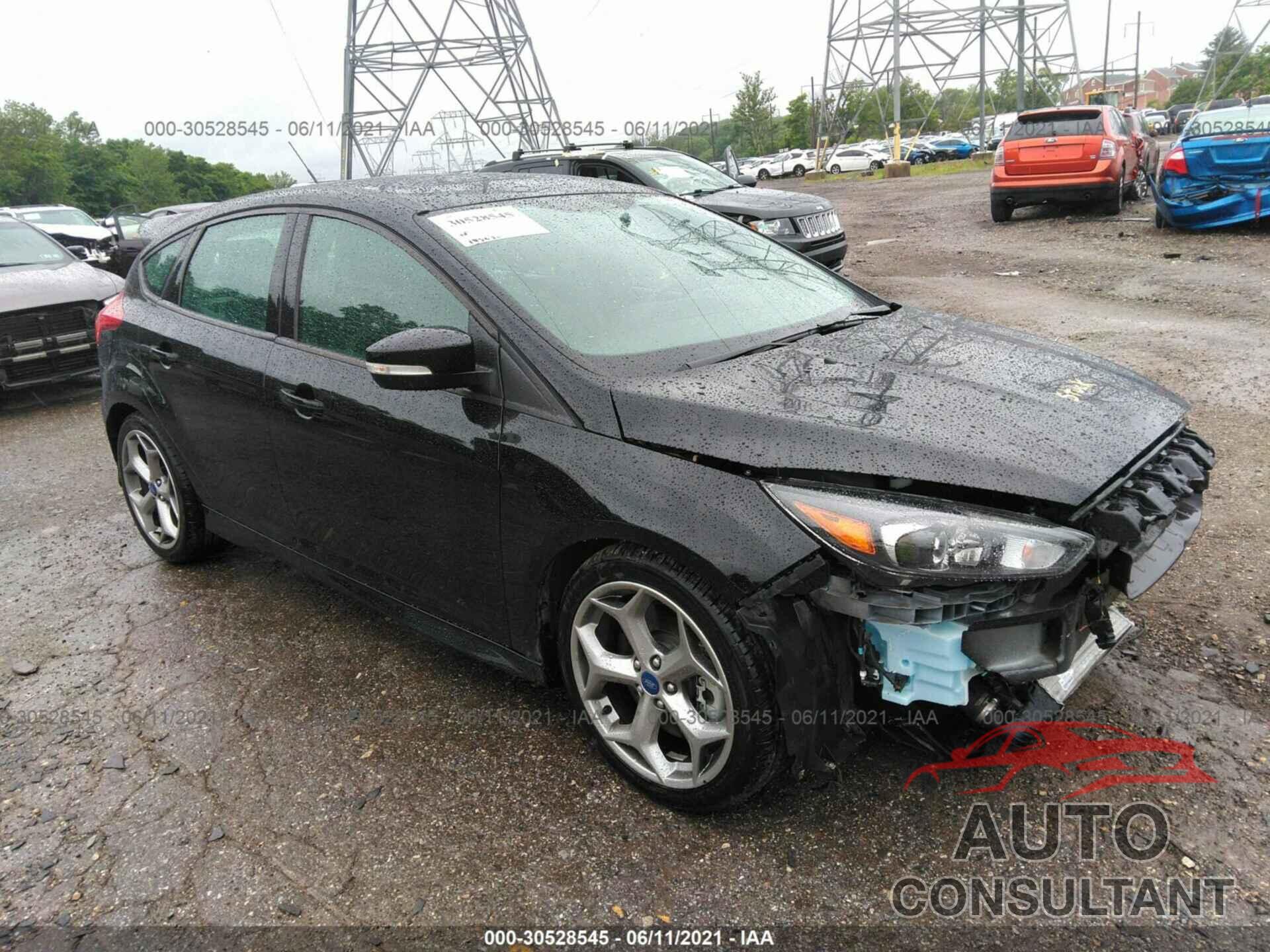 FORD FOCUS 2018 - 1FADP3L97JL208410