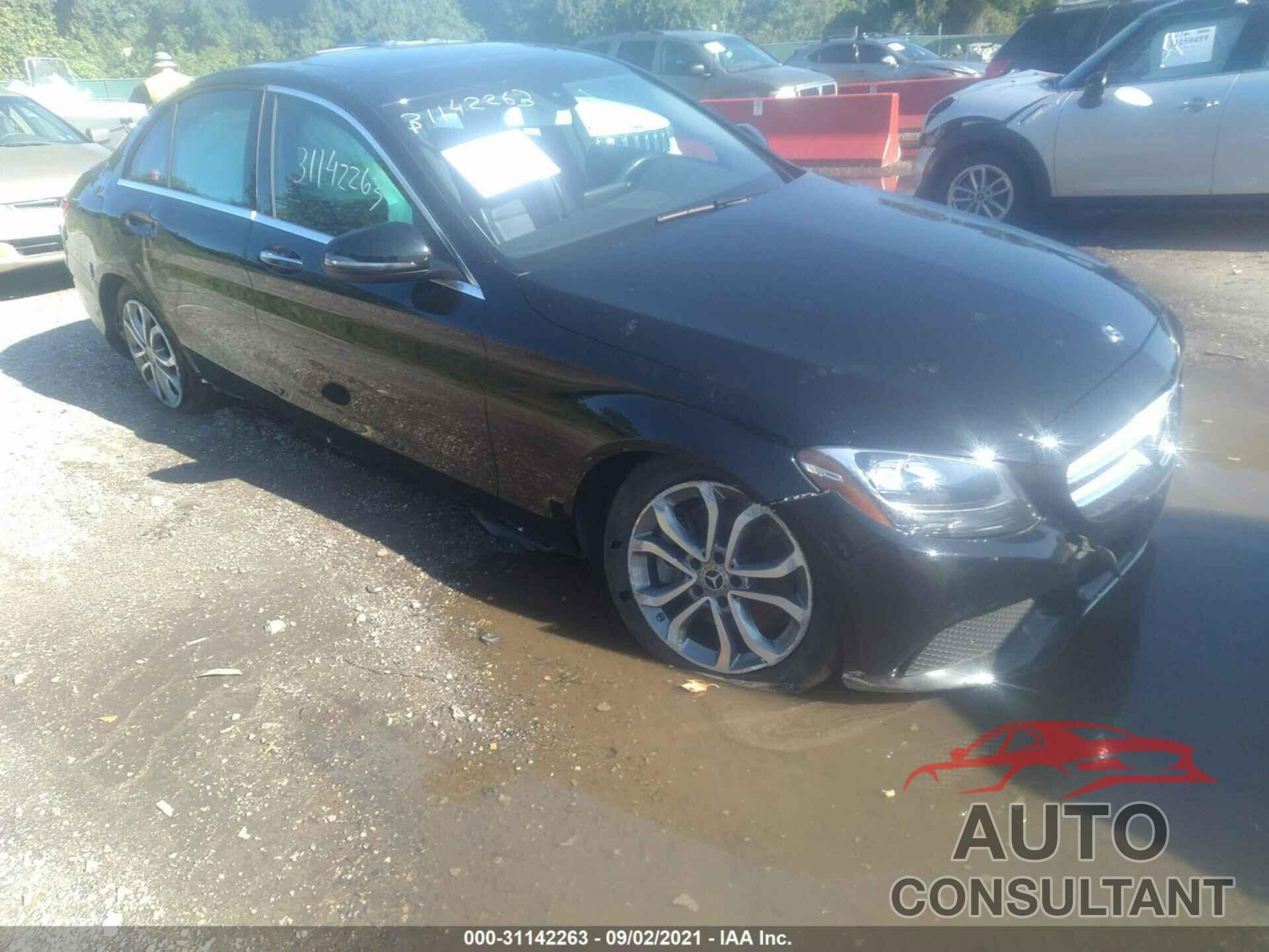 MERCEDES-BENZ C-CLASS 2018 - 55SWF4KB6JU250455