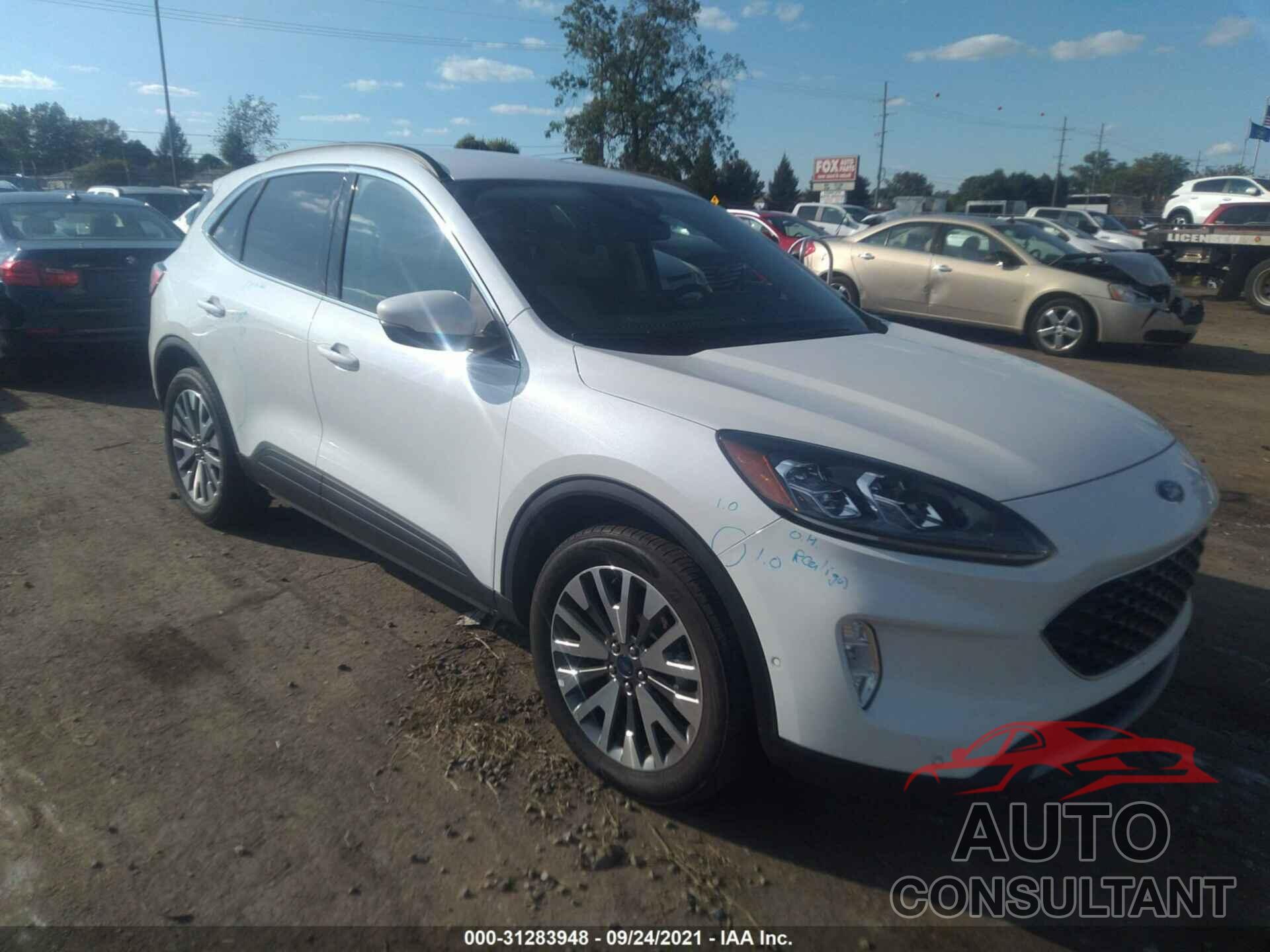 FORD ESCAPE 2020 - 1FMCU9J9XLUB20478