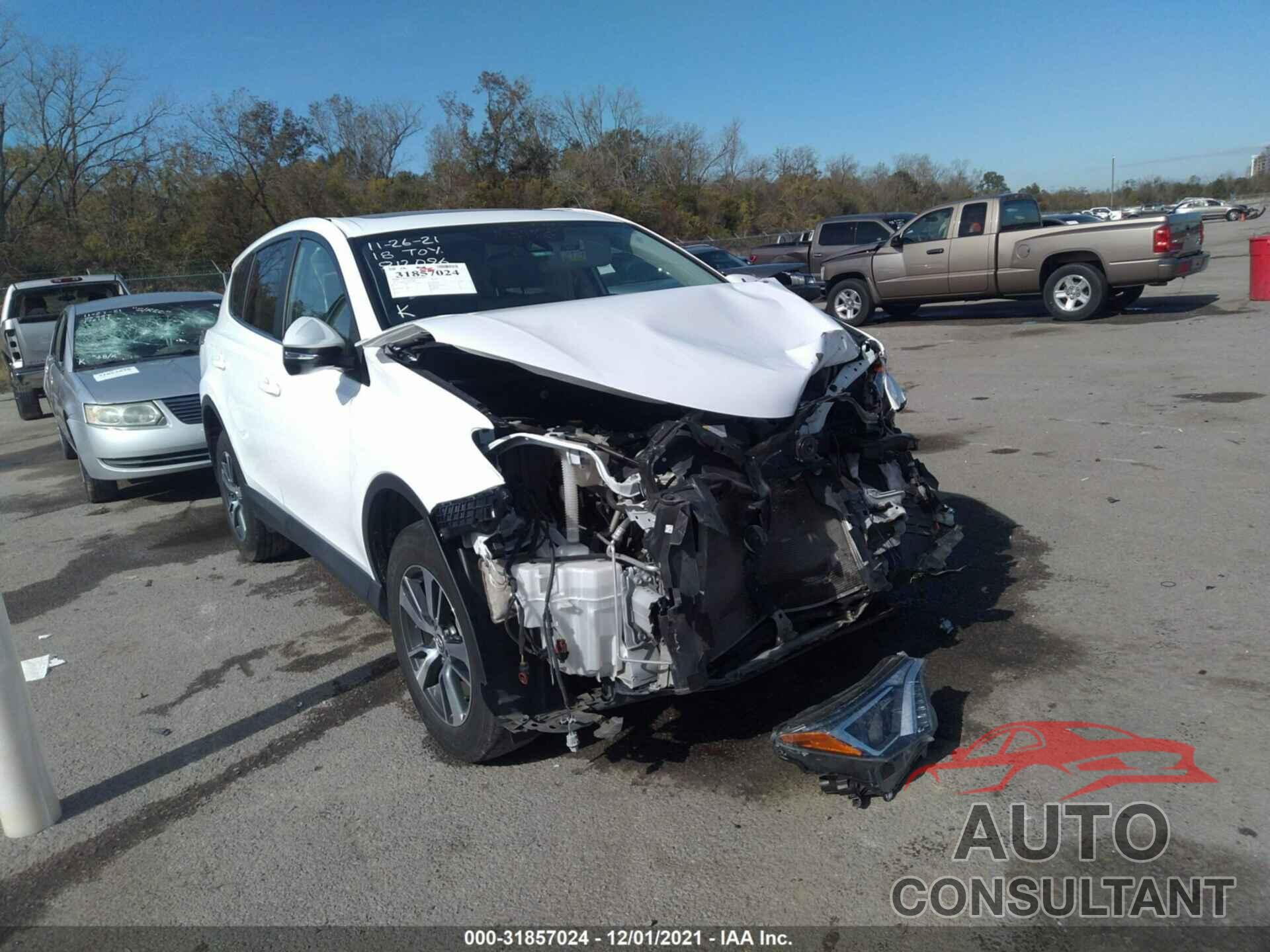 TOYOTA RAV4 2018 - 2T3RFREV5JW812096