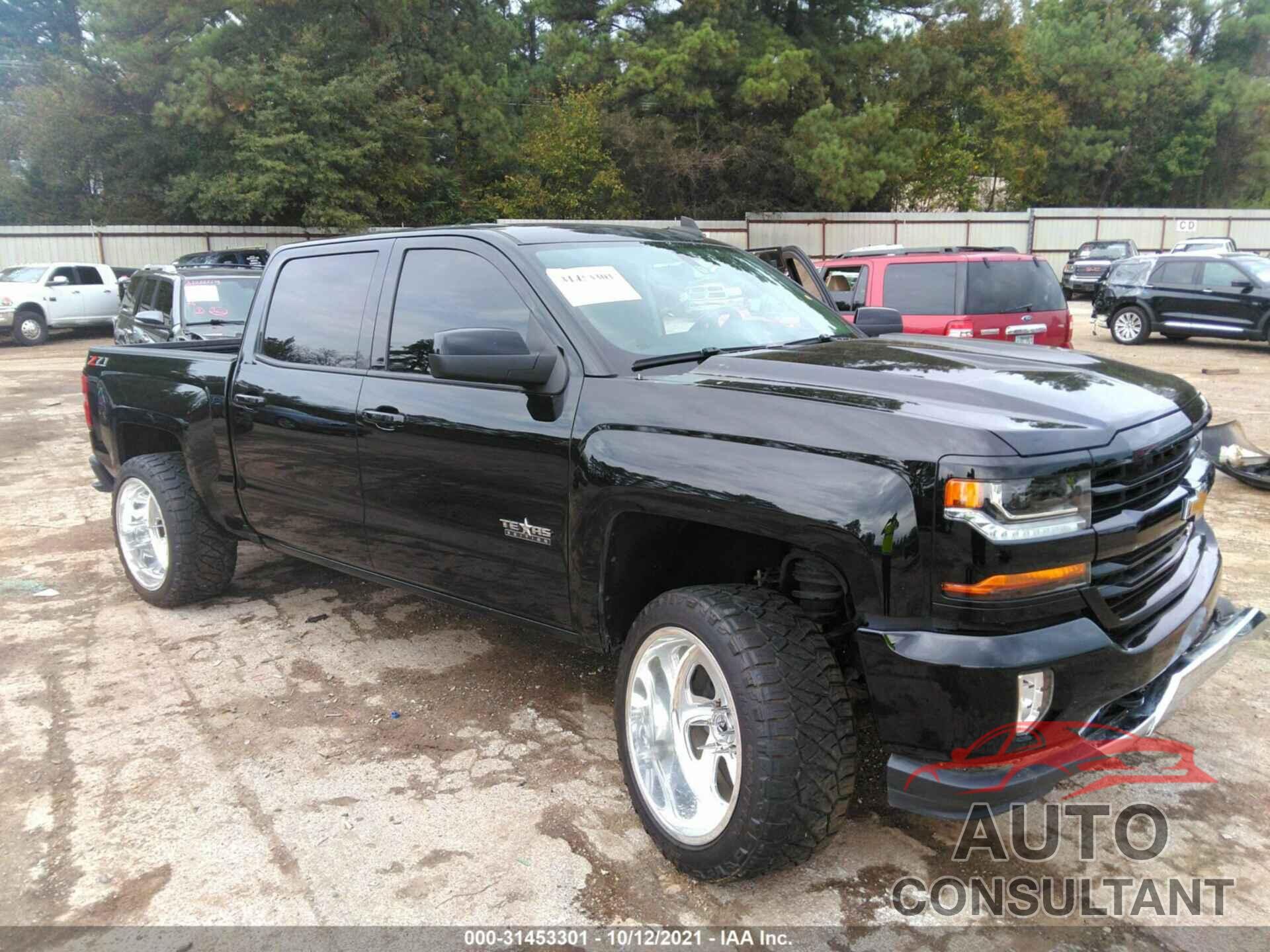 CHEVROLET SILVERADO 1500 2018 - 3GCUKREC6JG368943