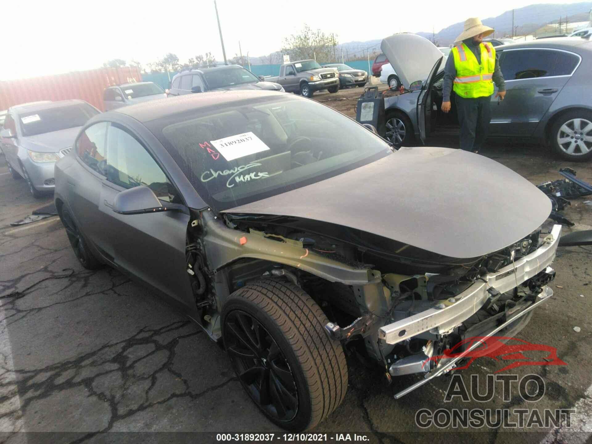TESLA MODEL 3 2018 - 5YJ3E1EB3JF116570