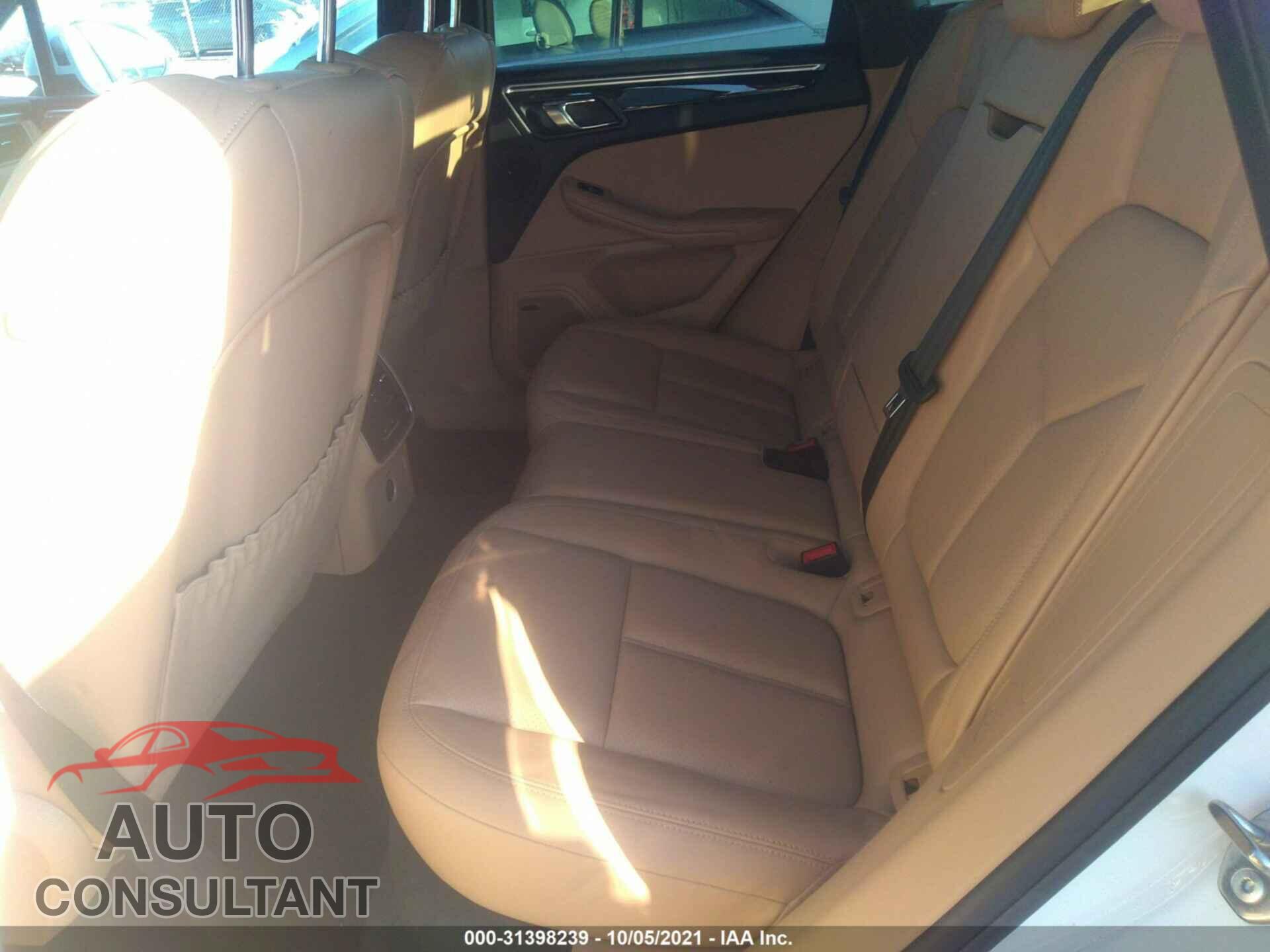PORSCHE MACAN 2017 - WP1AB2A57HLB14171