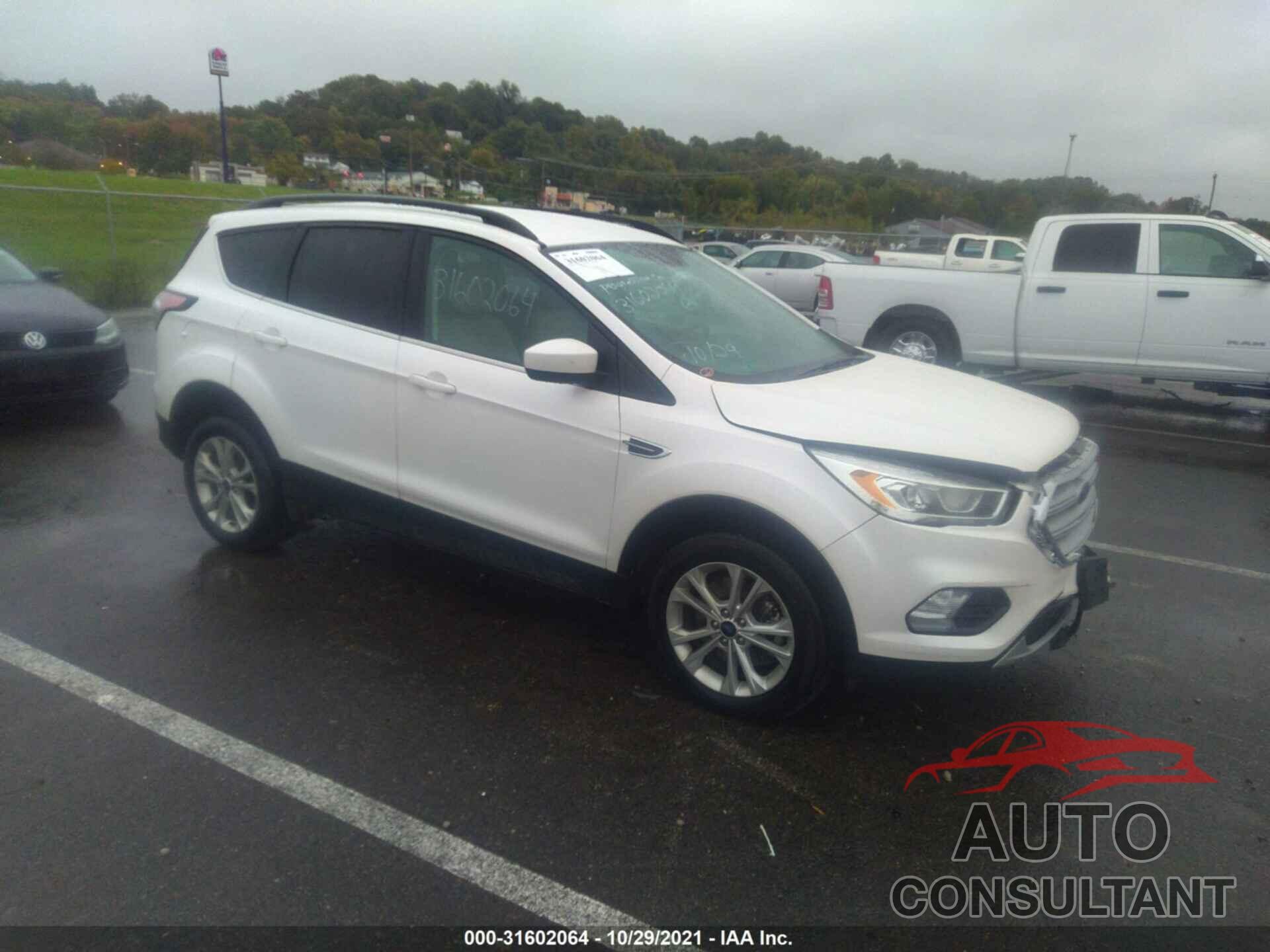 FORD ESCAPE 2017 - 1FMCU9GD6HUB80132
