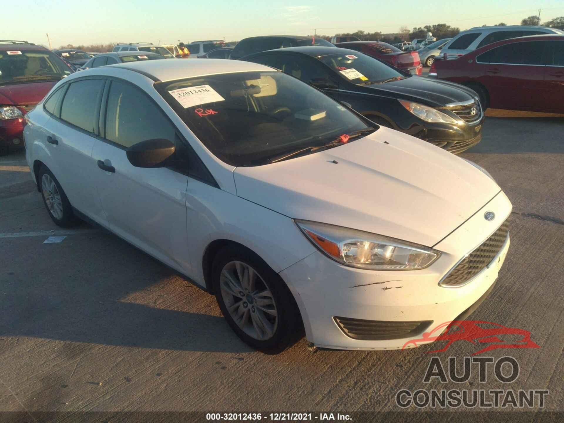FORD FOCUS 2016 - 1FADP3E2XGL383372