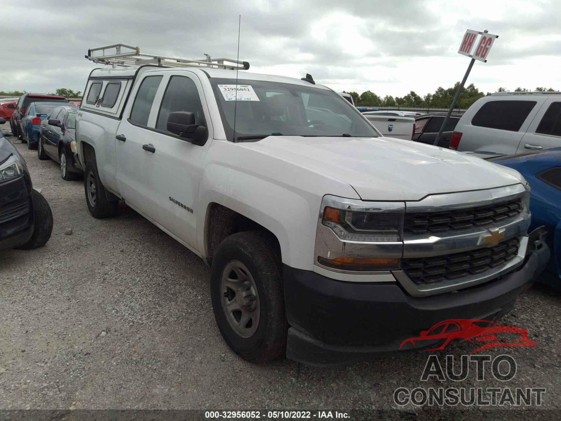 CHEVROLET SILVERADO 1500 2018 - 1GCVKNECXJZ183842