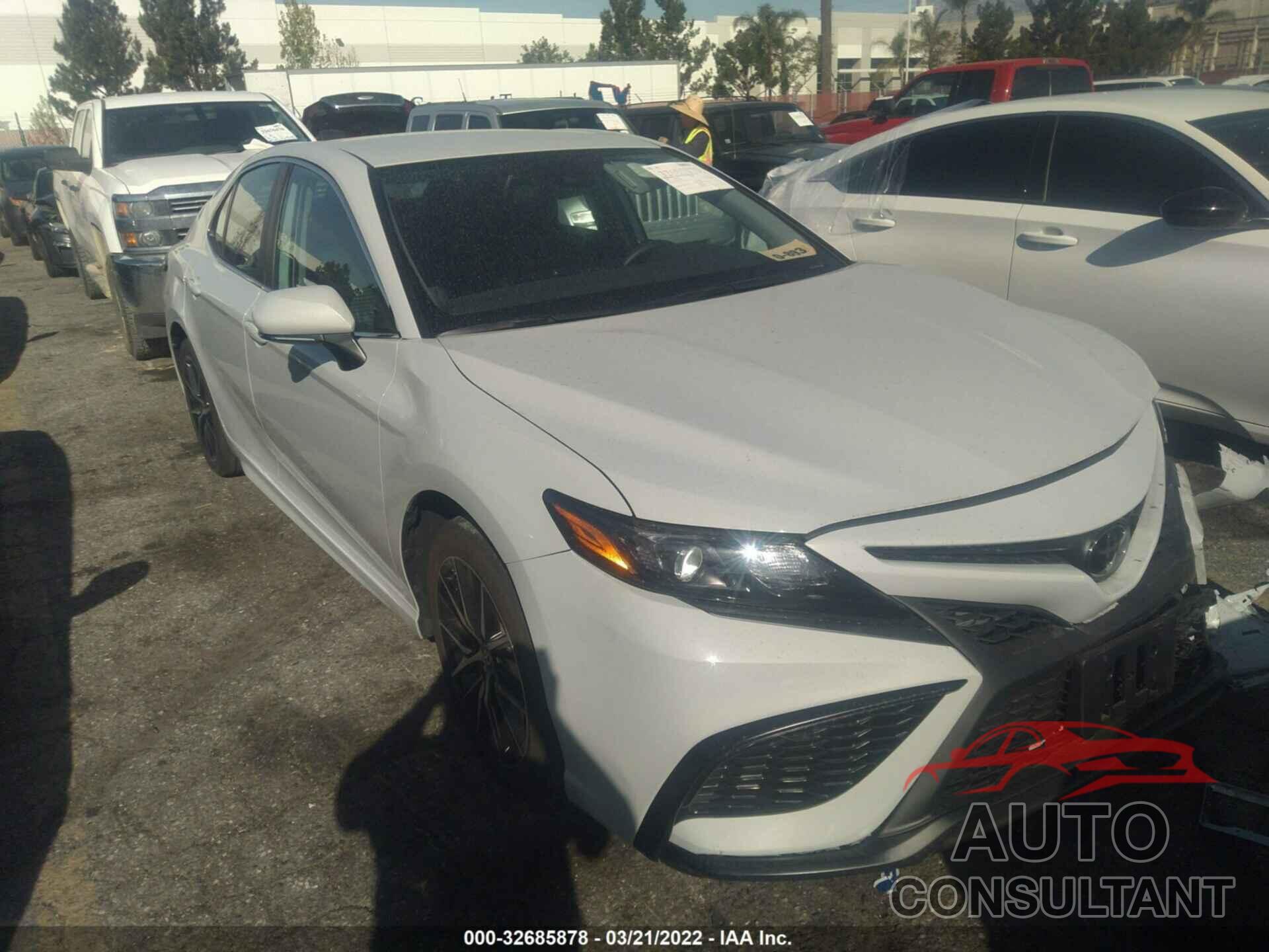 TOYOTA CAMRY 2022 - 4T1G11AK6NU009413