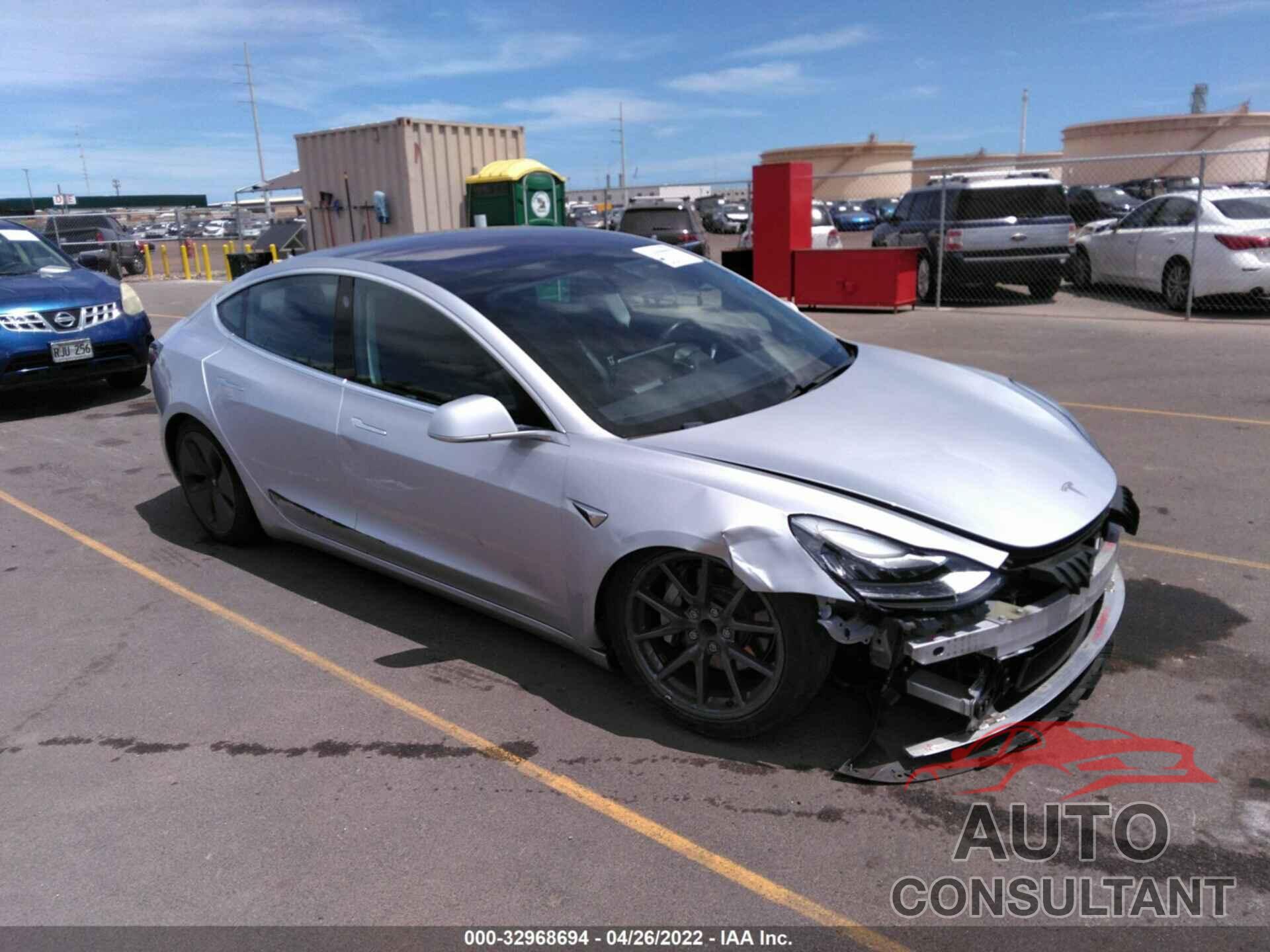 TESLA MODEL 3 2018 - 5YJ3E1EA5JF008765