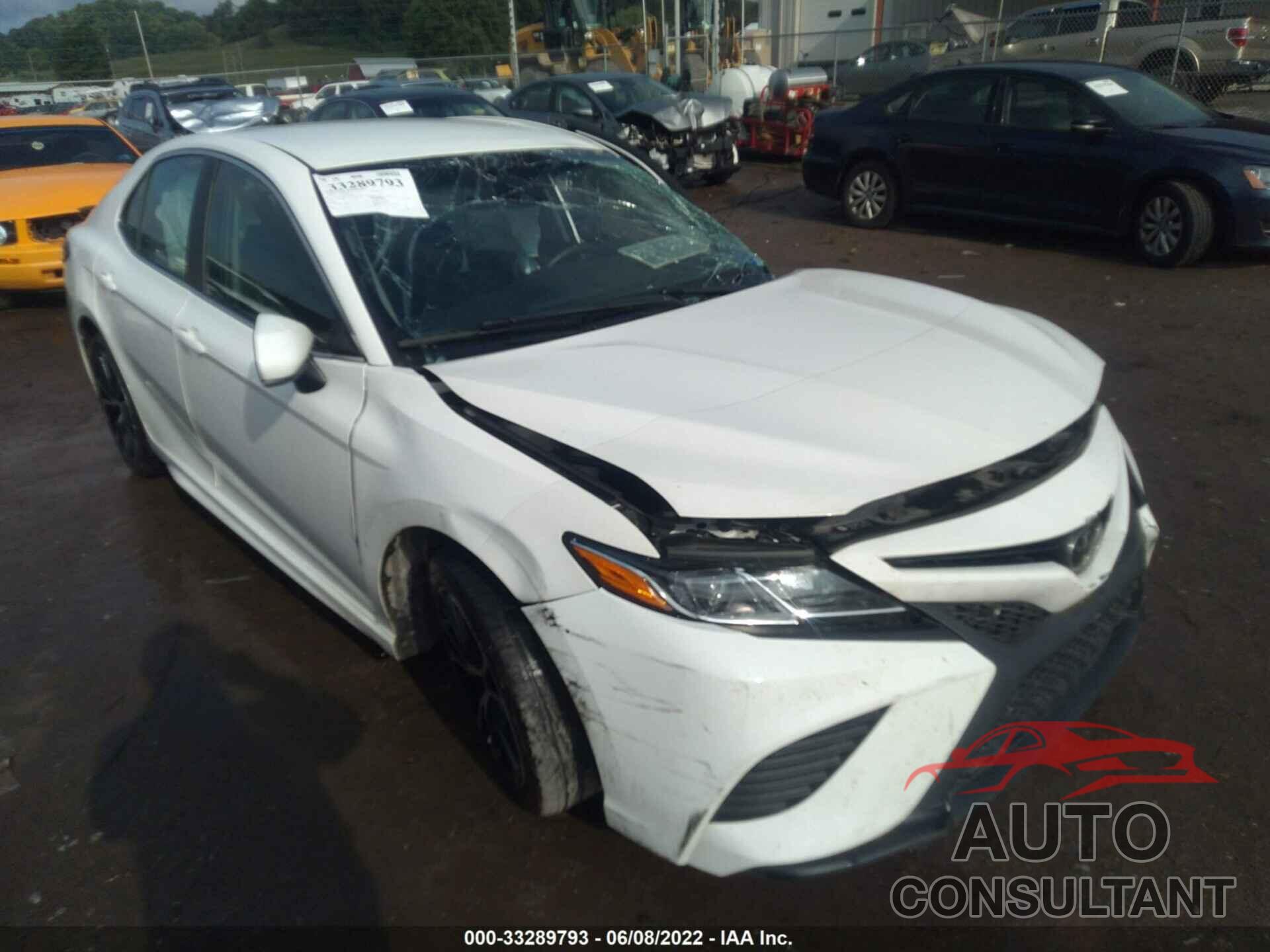 TOYOTA CAMRY 2018 - 4T1B11HKXJU540849