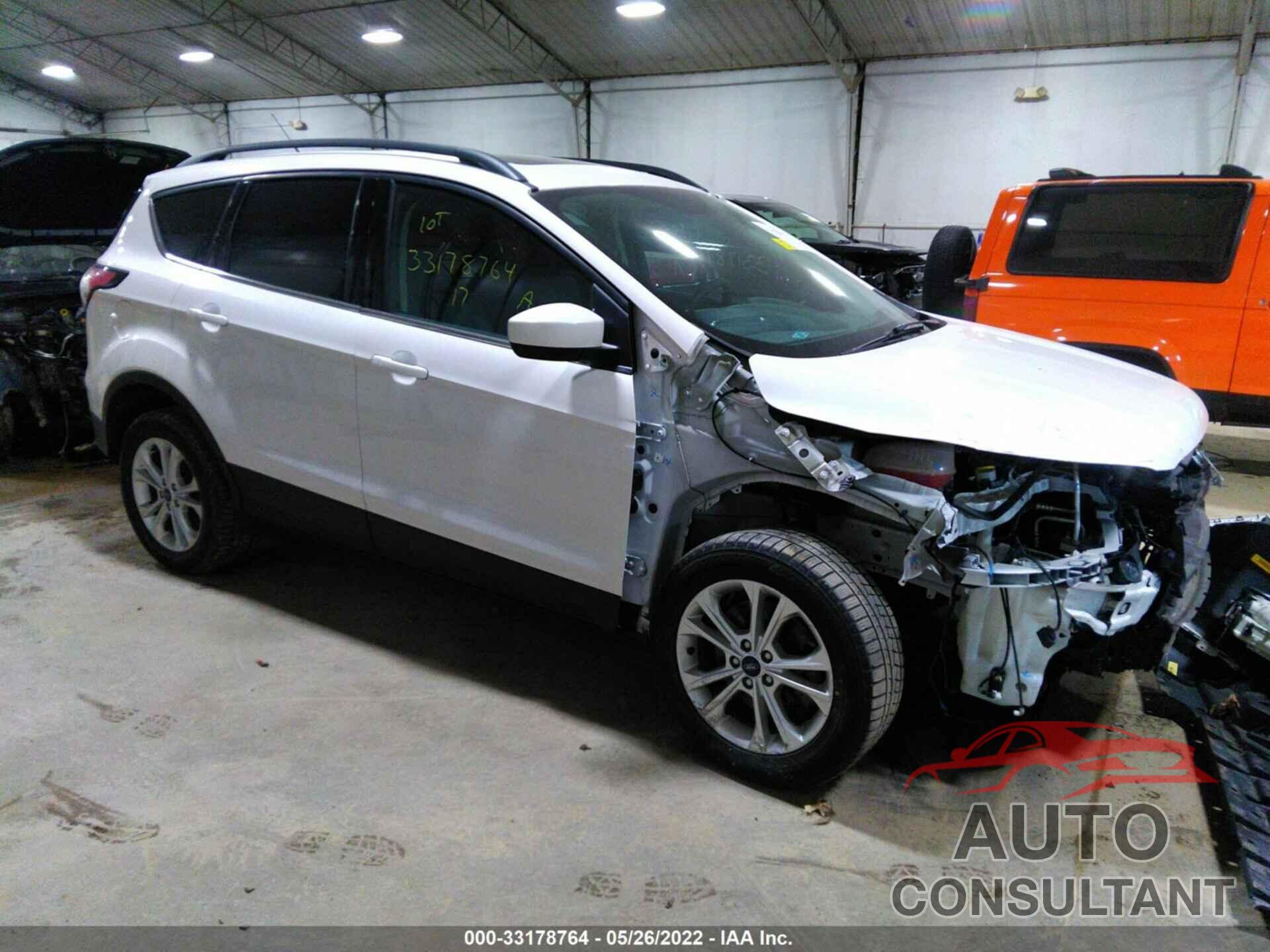 FORD ESCAPE 2017 - 1FMCU9G95HUD37242
