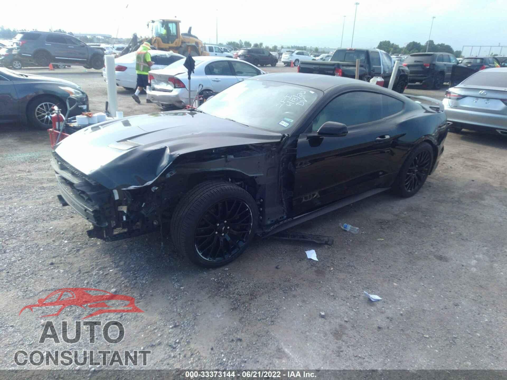 FORD MUSTANG 2020 - 1FA6P8CF3L5124300