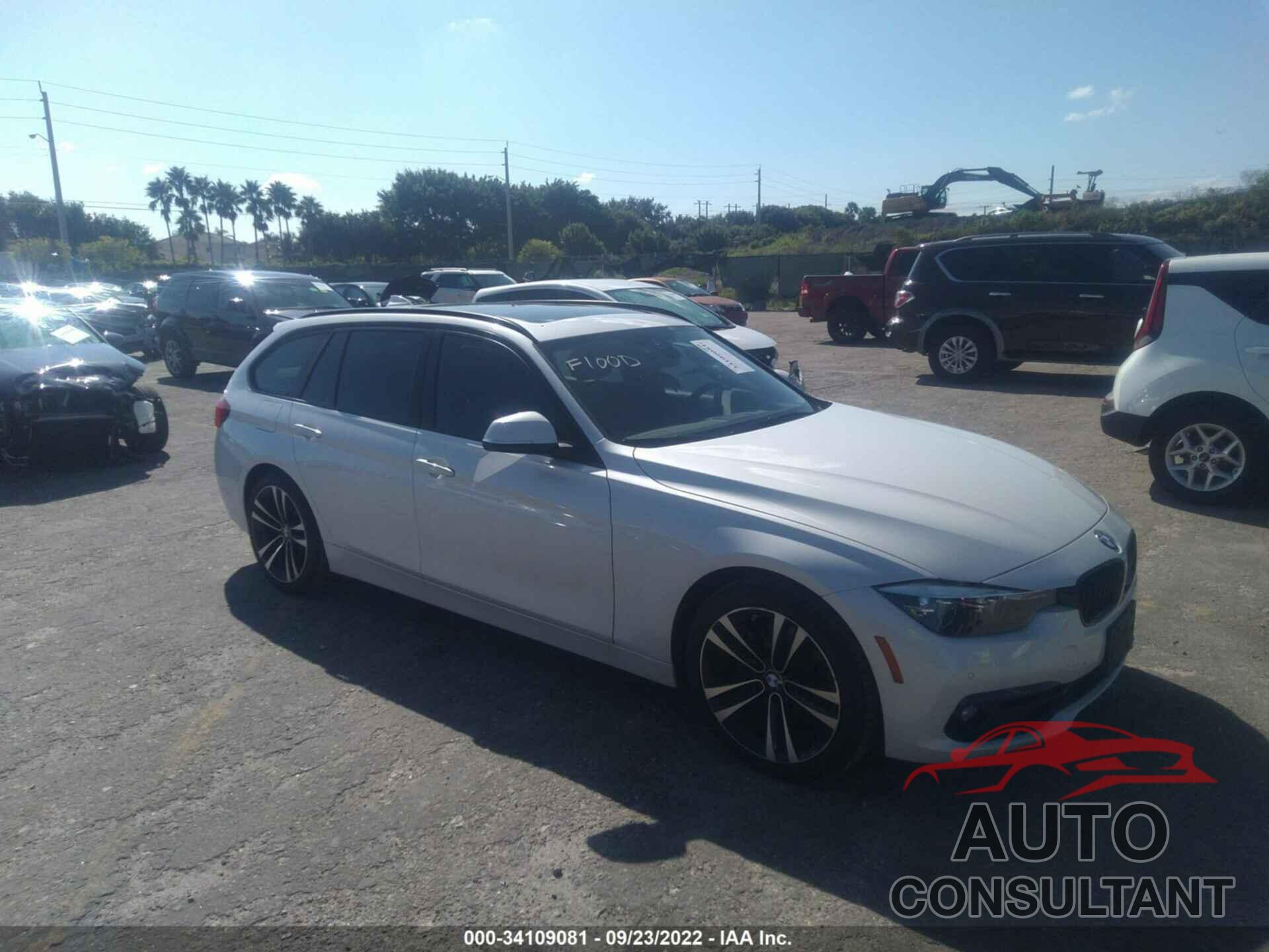 BMW 3 SERIES 2018 - WBA8J1C59JA019121
