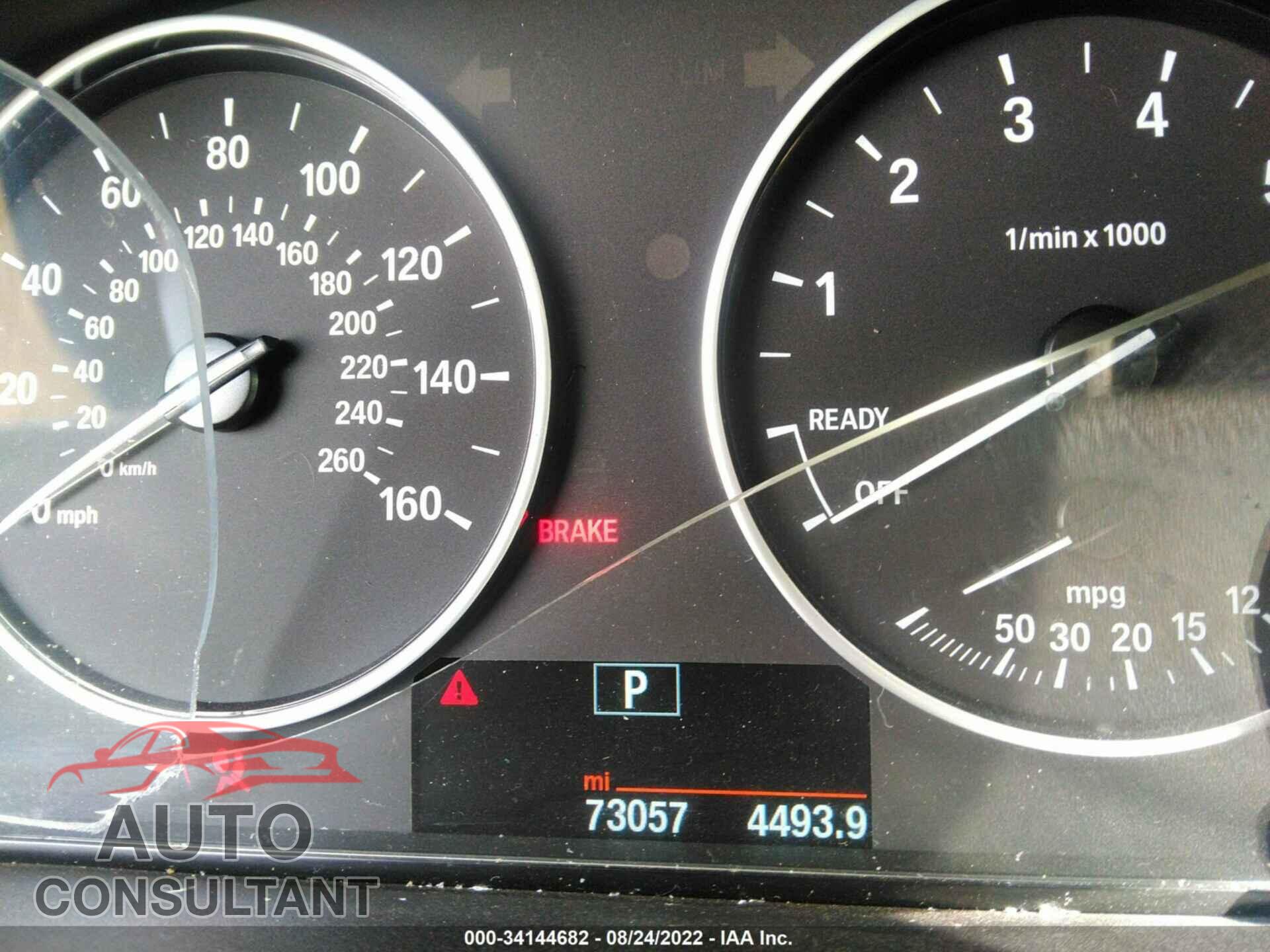 BMW 3 SERIES 2016 - WBA8E1G55GNT37401