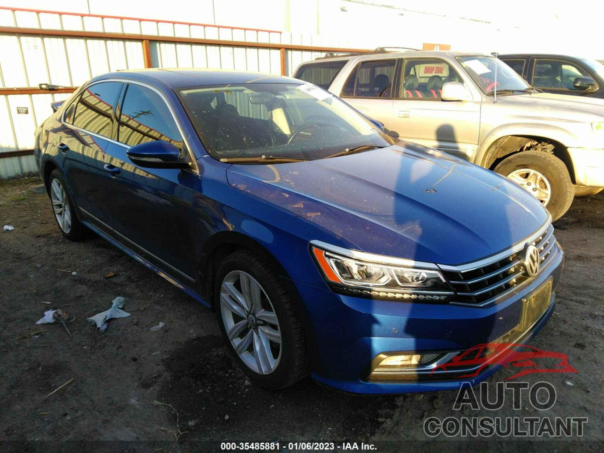VOLKSWAGEN PASSAT 2017 - 1VWGT7A3XHC045459