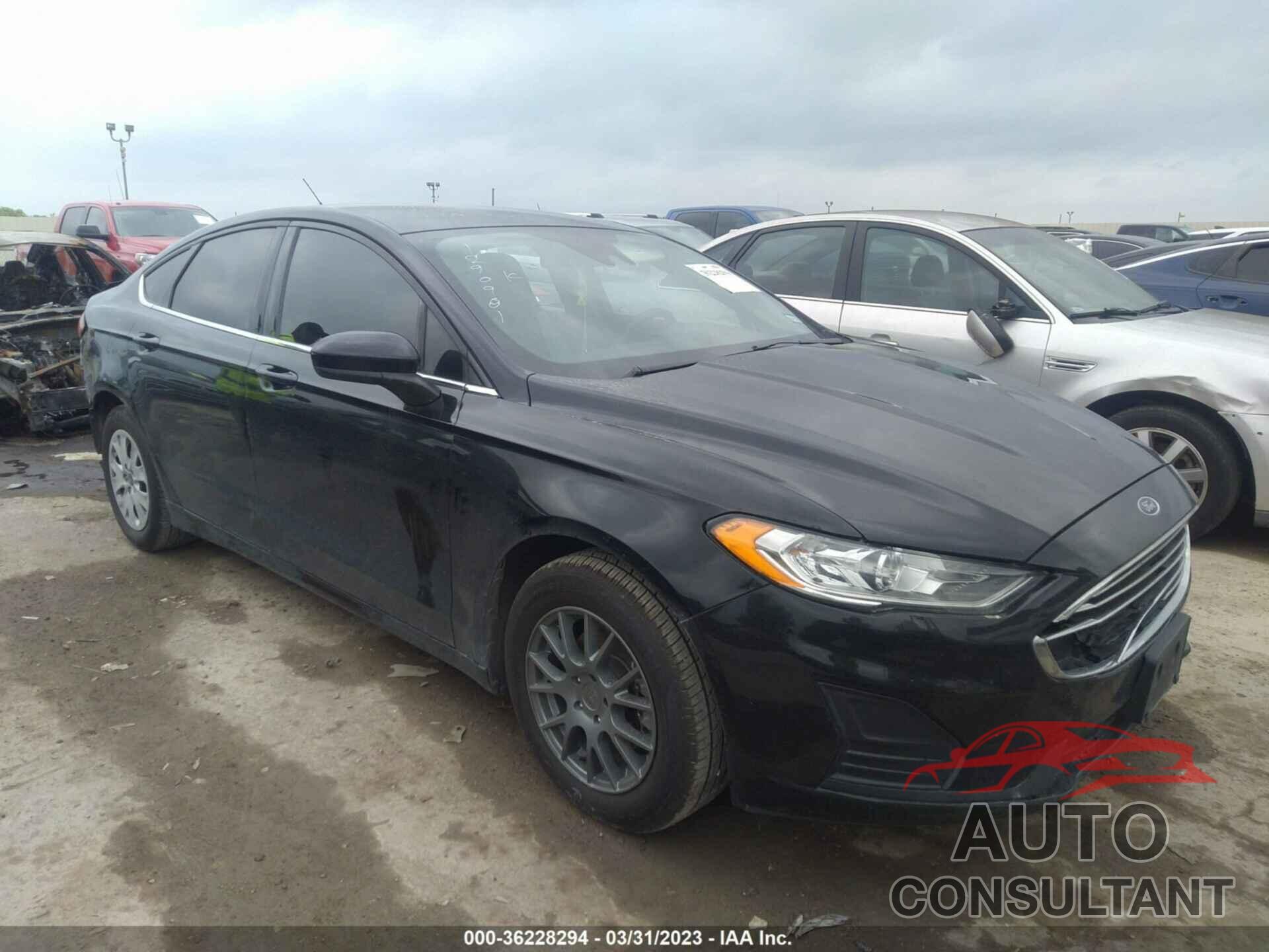FORD FUSION 2019 - 3FA6P0G70KR146089