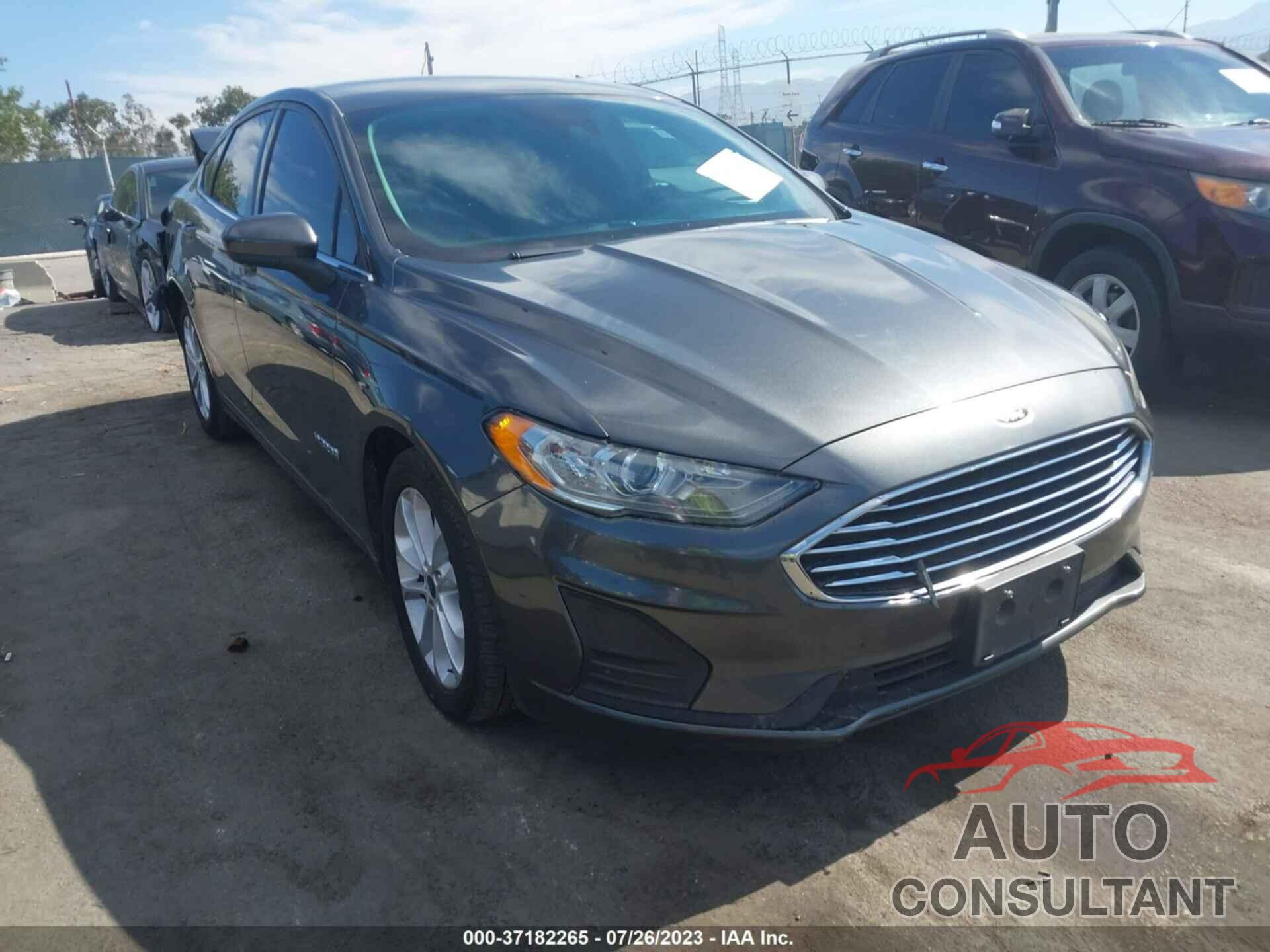 FORD FUSION HYBRID 2019 - 3FA6P0LU4KR265419