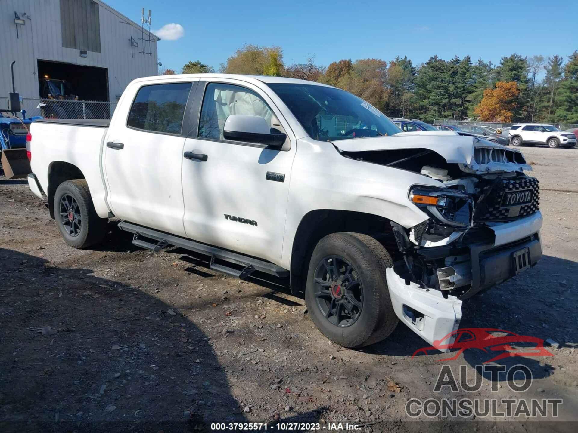 TOYOTA TUNDRA 2021 - 5TFDY5F19MX027573