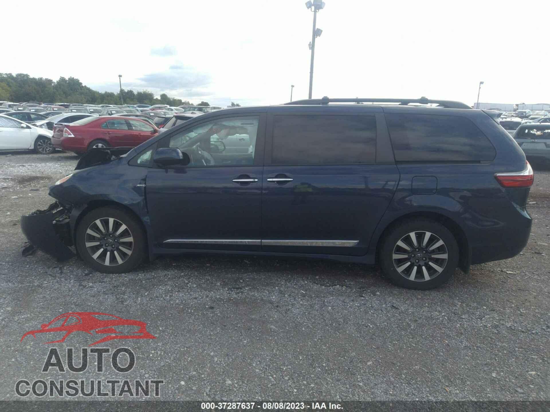 TOYOTA SIENNA 2018 - 5TDDZ3DC1JS197420
