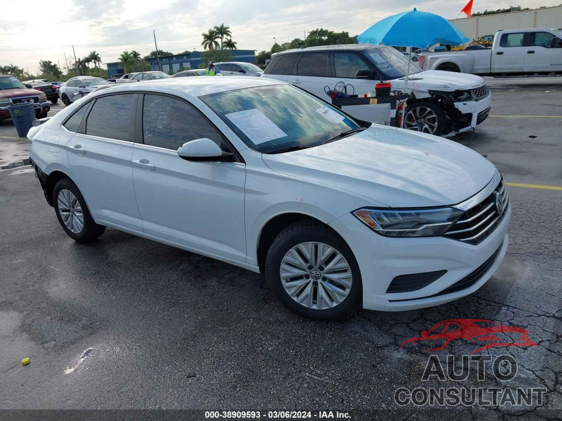 VOLKSWAGEN JETTA 2019 - 3VWCB7BUXKM258555